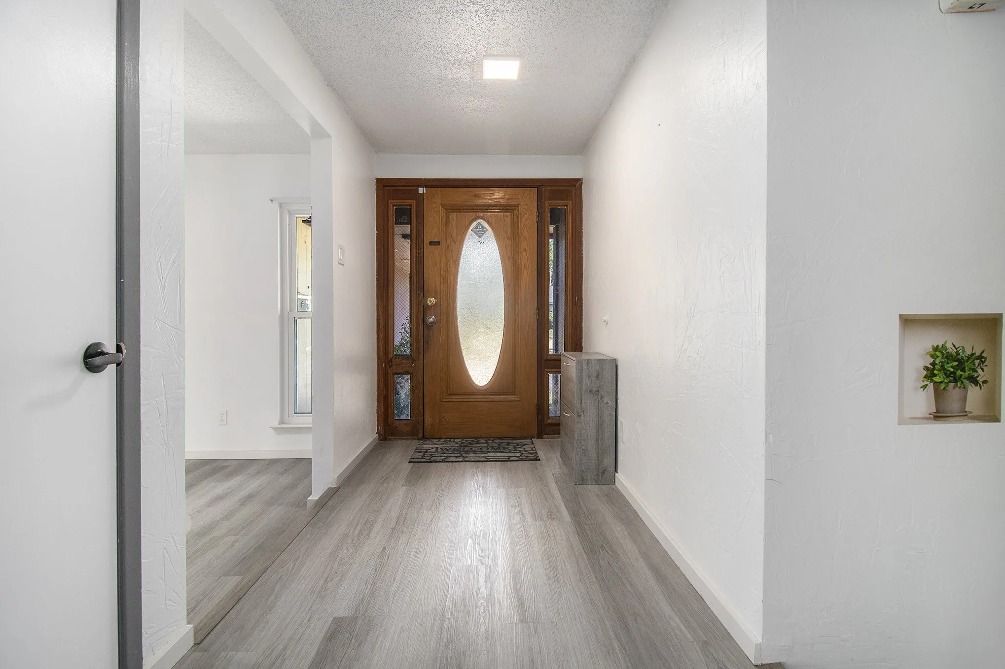 Single Family Residence For Rent in Dallas County , 1014 Terrace Trail, Carrollton, Texas 75006, 4 Bedroom, 2 Bathroom, 2 Garage spaces, 1,748 Sqft, built in 1970, mls#21351694, Real Estate Agent in Carrollton, Homes For Rent in Dallas county, Homes For Rent in Carrollton, Realtor in Carrollton Texas, Real Estate Brokerage Independent Realty Texas, Luminita Cordes Realtor