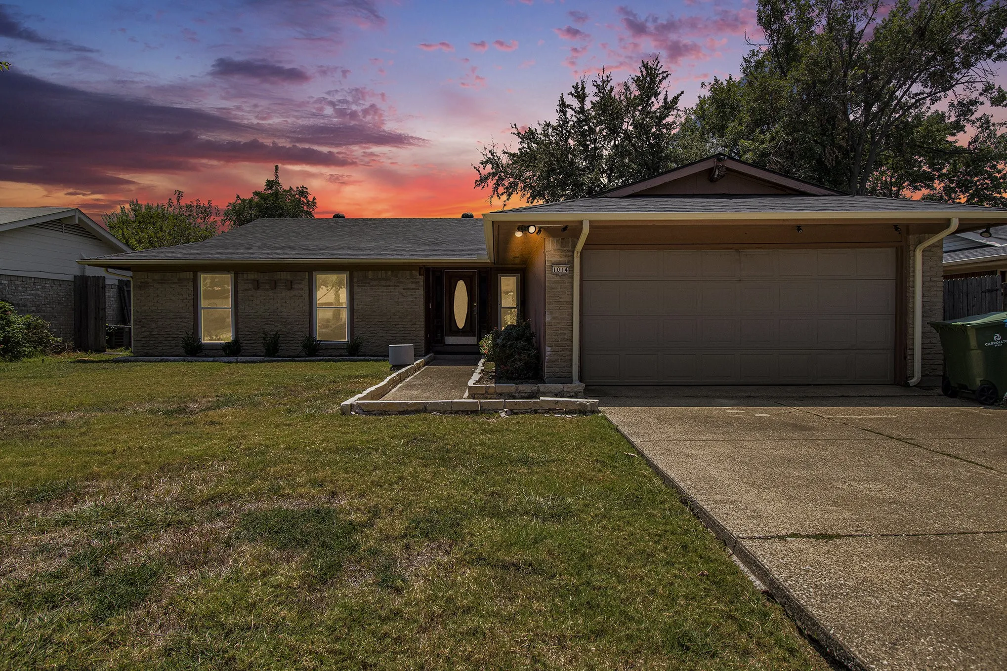 Single Family Residence For Rent in Dallas County , 1014 Terrace Trail, Carrollton, Texas 75006, 4 Bedroom, 2 Bathroom, 2 Garage spaces, 1,748 Sqft, built in 1970, mls#21351694, Real Estate Agent in Carrollton, Homes For Rent in Dallas county, Homes For Rent in Carrollton, Realtor in Carrollton Texas, Real Estate Brokerage Independent Realty Texas, Luminita Cordes Realtor