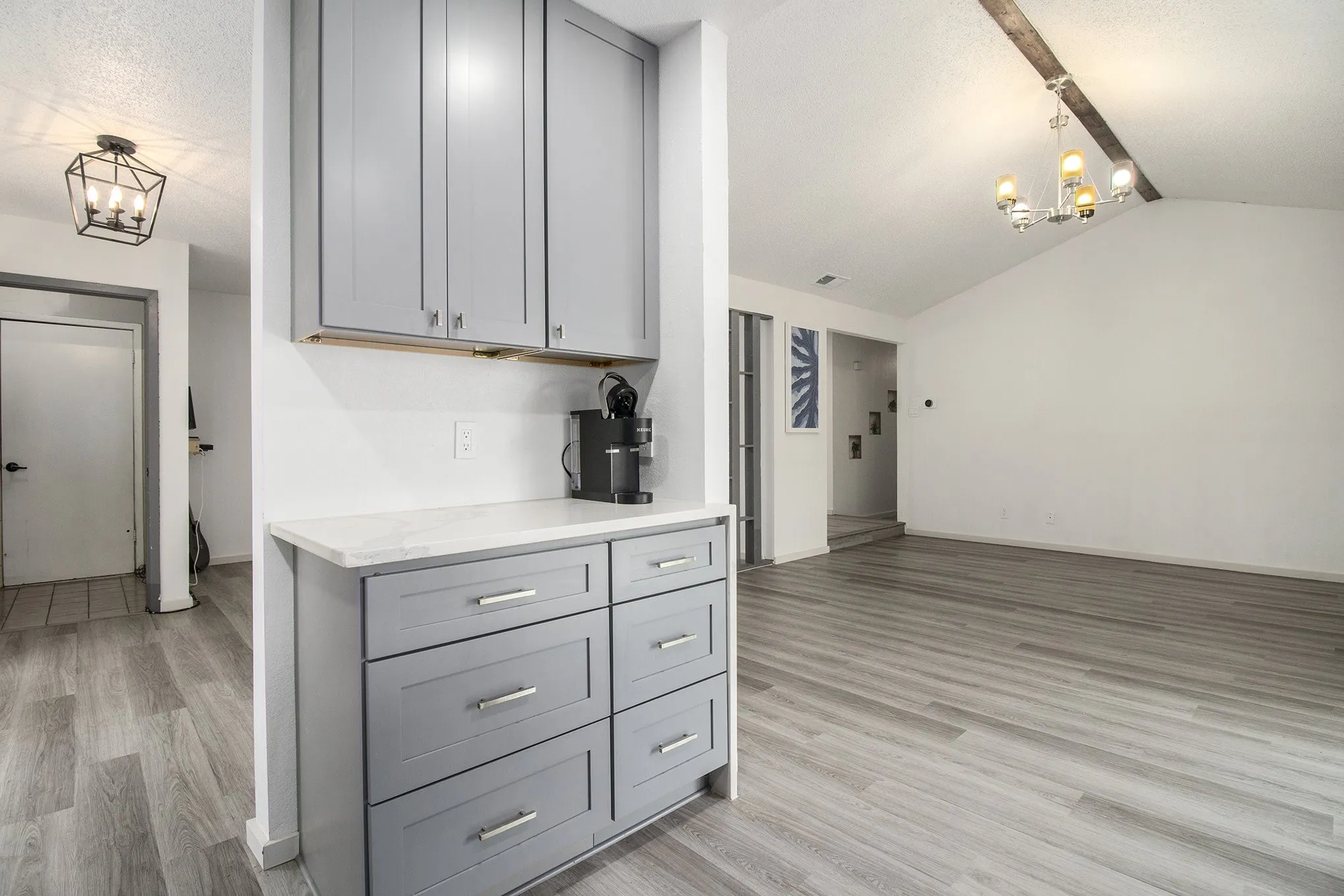 Single Family Residence For Rent in Dallas County , 1014 Terrace Trail, Carrollton, Texas 75006, 4 Bedroom, 2 Bathroom, 2 Garage spaces, 1,748 Sqft, built in 1970, mls#21351694, Real Estate Agent in Carrollton, Homes For Rent in Dallas county, Homes For Rent in Carrollton, Realtor in Carrollton Texas, Real Estate Brokerage Independent Realty Texas, Luminita Cordes Realtor