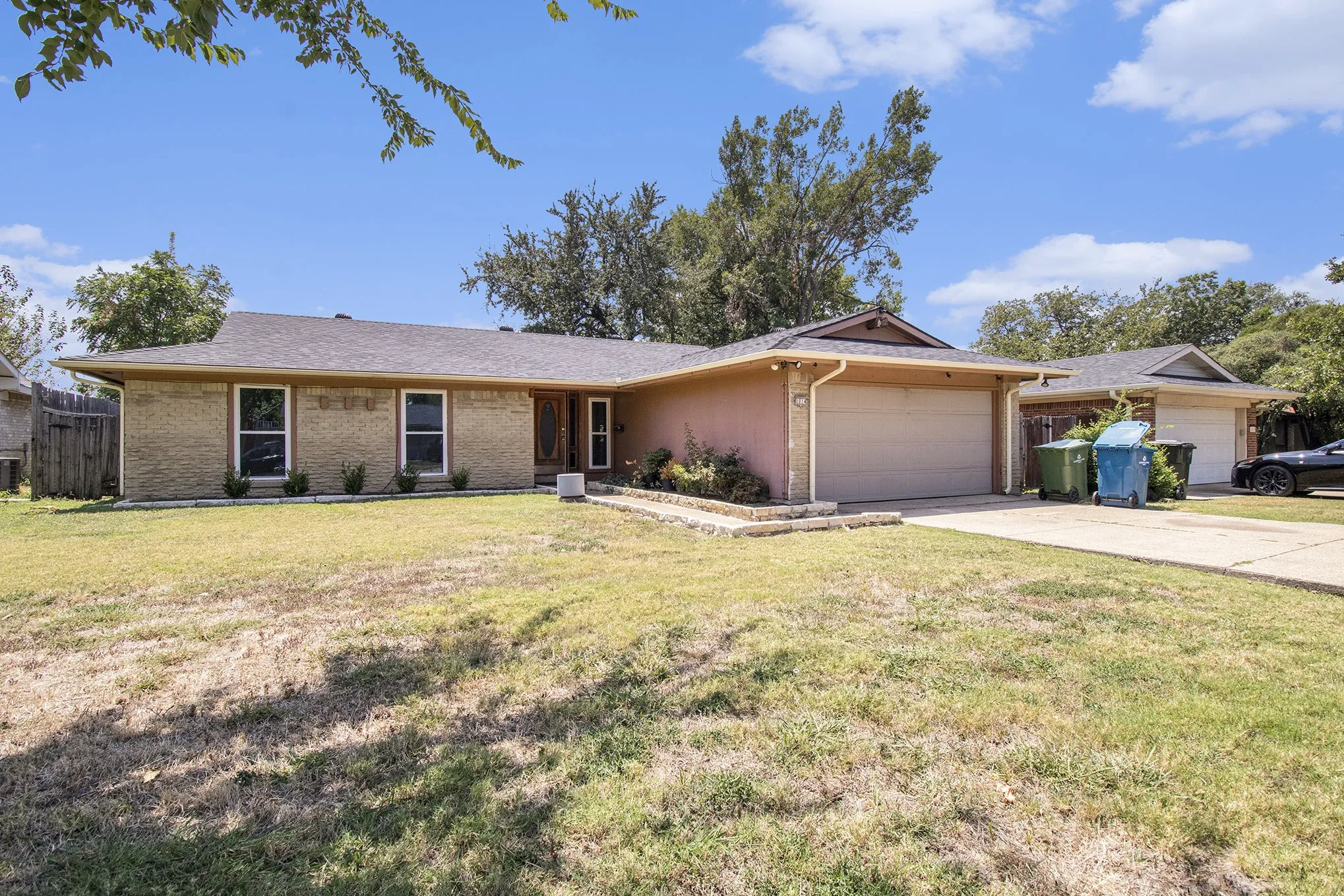 Single Family Residence For Rent in Dallas County , 1014 Terrace Trail, Carrollton, Texas 75006, 4 Bedroom, 2 Bathroom, 2 Garage spaces, 1,748 Sqft, built in 1970, mls#21351694, Real Estate Agent in Carrollton, Homes For Rent in Dallas county, Homes For Rent in Carrollton, Realtor in Carrollton Texas, Real Estate Brokerage Independent Realty Texas, Luminita Cordes Realtor