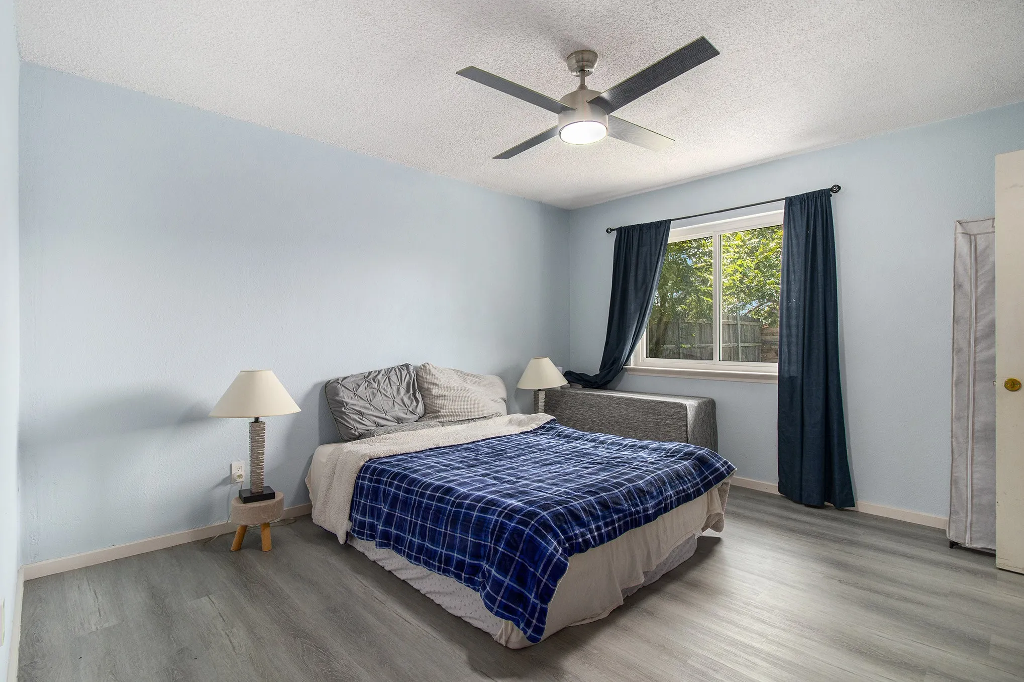 Single Family Residence For Rent in Dallas County , 1014 Terrace Trail, Carrollton, Texas 75006, 4 Bedroom, 2 Bathroom, 2 Garage spaces, 1,748 Sqft, built in 1970, mls#21351694, Real Estate Agent in Carrollton, Homes For Rent in Dallas county, Homes For Rent in Carrollton, Realtor in Carrollton Texas, Real Estate Brokerage Independent Realty Texas, Luminita Cordes Realtor
