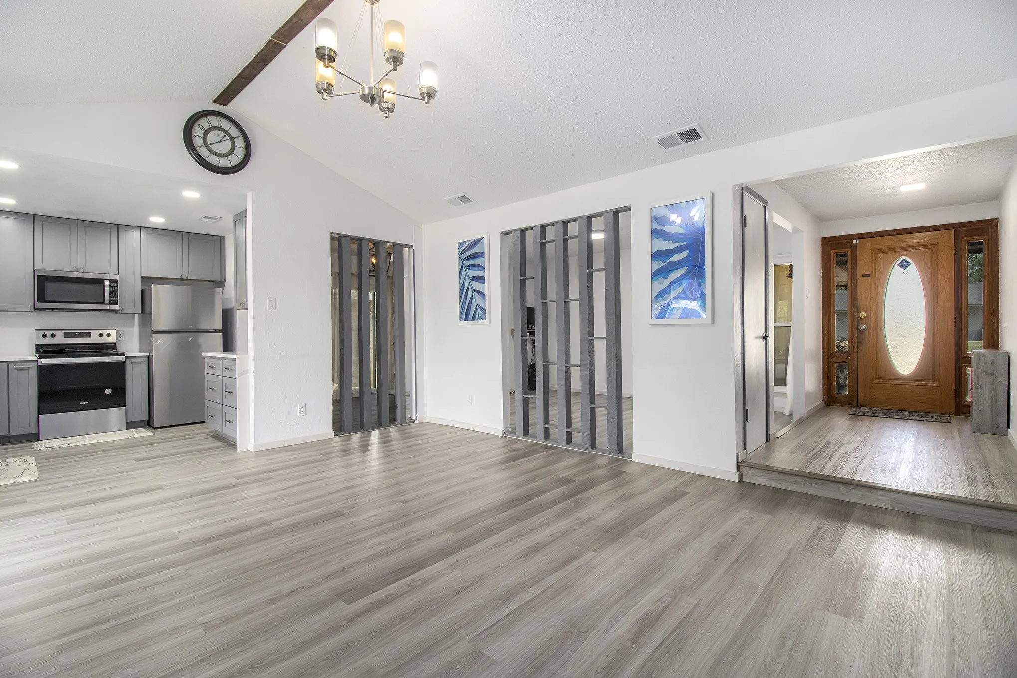 Single Family Residence For Rent in Dallas County , 1014 Terrace Trail, Carrollton, Texas 75006, 4 Bedroom, 2 Bathroom, 2 Garage spaces, 1,748 Sqft, built in 1970, mls#21351694, Real Estate Agent in Carrollton, Homes For Rent in Dallas county, Homes For Rent in Carrollton, Realtor in Carrollton Texas, Real Estate Brokerage Independent Realty Texas, Luminita Cordes Realtor