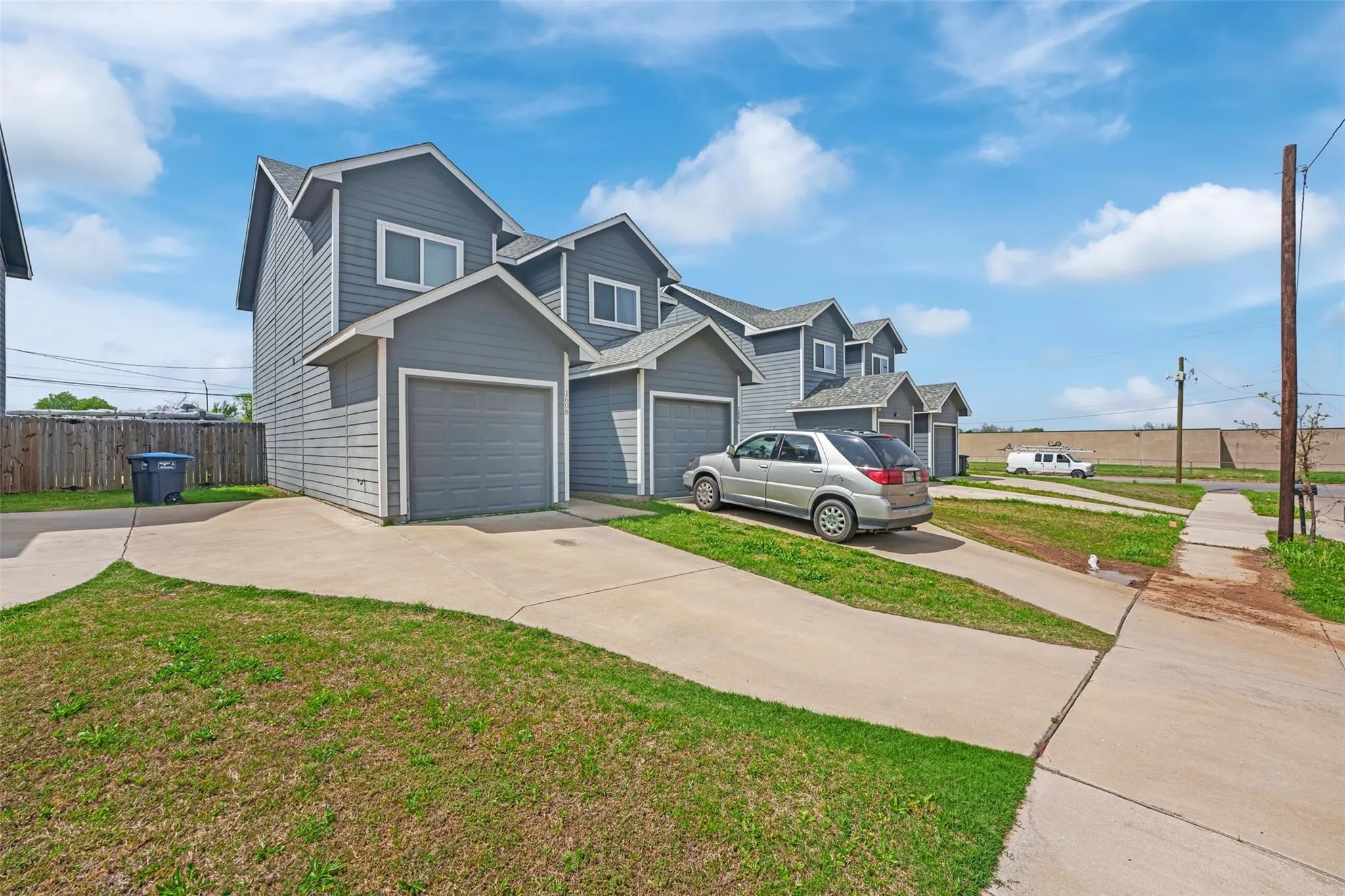 Duplex For Rent in Tarrant County , 1608 Ash Crescent Street, Fort Worth, Texas 76104, 2 Bedroom, 2 Bathroom, 1 Garage spaces, 1,181 Sqft, built in 2020, mls#21348578, Real Estate Agent in Fort Worth, Homes For Rent in Tarrant county, Homes For Rent in Fort Worth, Realtor in Fort Worth Texas, Real Estate Brokerage Independent Realty Texas, Luminita Cordes Realtor