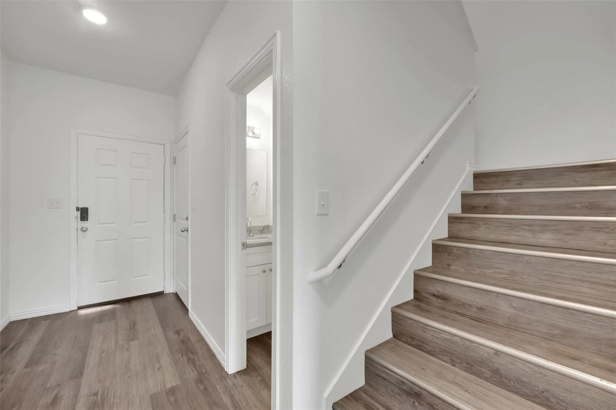 Duplex For Rent in Tarrant County , 1608 Ash Crescent Street, Fort Worth, Texas 76104, 2 Bedroom, 2 Bathroom, 1 Garage spaces, 1,181 Sqft, built in 2020, mls#21348578, Real Estate Agent in Fort Worth, Homes For Rent in Tarrant county, Homes For Rent in Fort Worth, Realtor in Fort Worth Texas, Real Estate Brokerage Independent Realty Texas, Luminita Cordes Realtor
