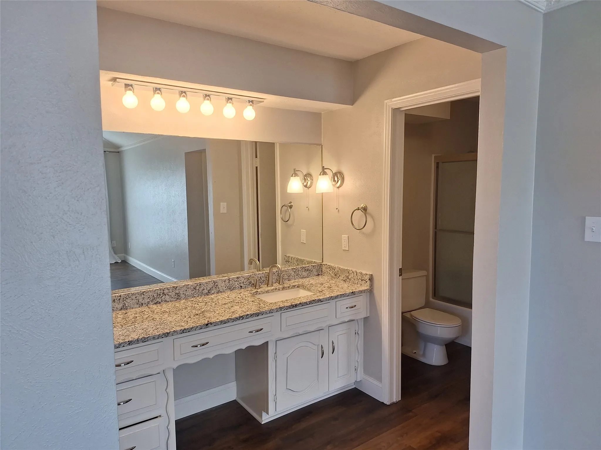 Duplex For Rent in Dallas County , 4240 Harvest Hill Road, Dallas, Texas 75244, 4 Bedroom, 3 Bathroom, 2 Garage spaces, 1,924 Sqft, built in 1970, mls#21349647, Real Estate Agent in Dallas, Homes For Rent in Dallas county, Homes For Rent in Dallas, Realtor in Dallas Texas, Real Estate Brokerage Independent Realty Texas, Luminita Cordes Realtor