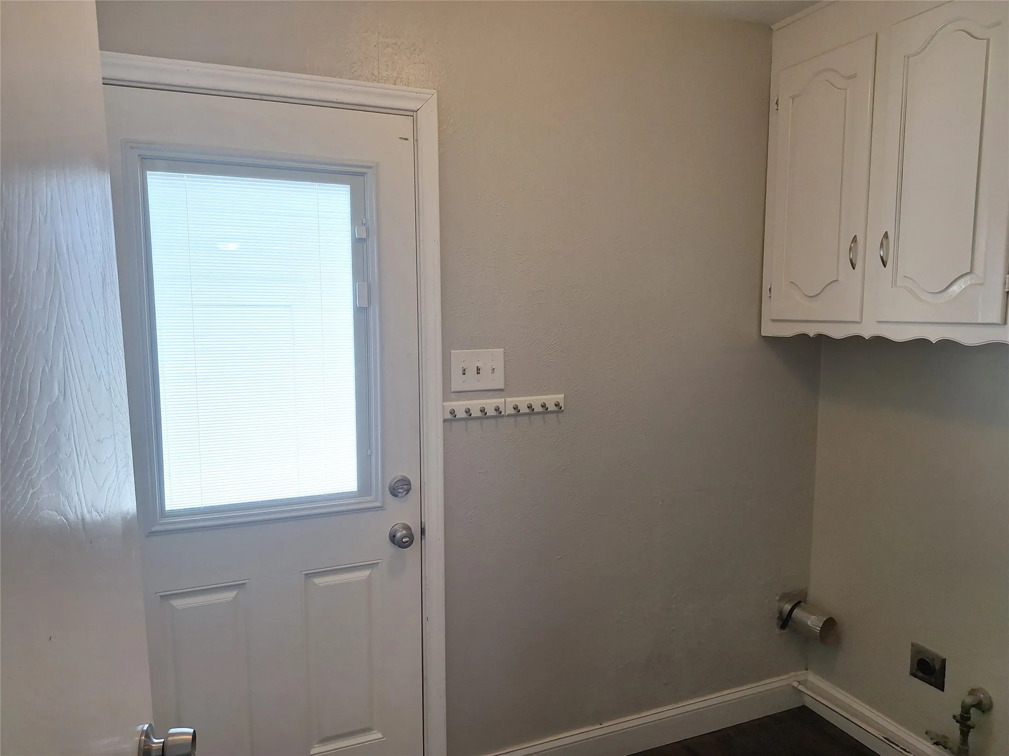 Duplex For Rent in Dallas County , 4240 Harvest Hill Road, Dallas, Texas 75244, 4 Bedroom, 3 Bathroom, 2 Garage spaces, 1,924 Sqft, built in 1970, mls#21349647, Real Estate Agent in Dallas, Homes For Rent in Dallas county, Homes For Rent in Dallas, Realtor in Dallas Texas, Real Estate Brokerage Independent Realty Texas, Luminita Cordes Realtor