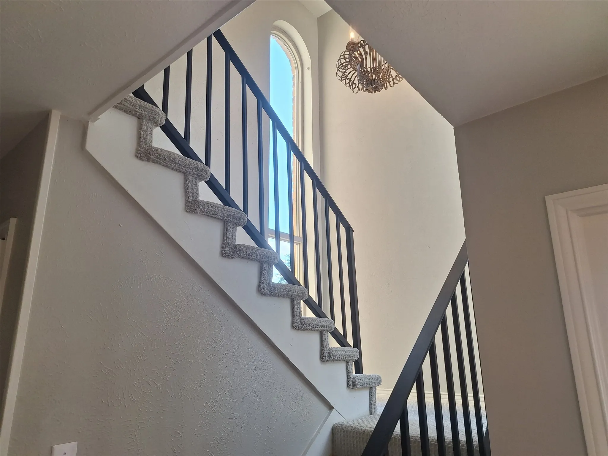 Duplex For Rent in Dallas County , 4240 Harvest Hill Road, Dallas, Texas 75244, 4 Bedroom, 3 Bathroom, 2 Garage spaces, 1,924 Sqft, built in 1970, mls#21349647, Real Estate Agent in Dallas, Homes For Rent in Dallas county, Homes For Rent in Dallas, Realtor in Dallas Texas, Real Estate Brokerage Independent Realty Texas, Luminita Cordes Realtor