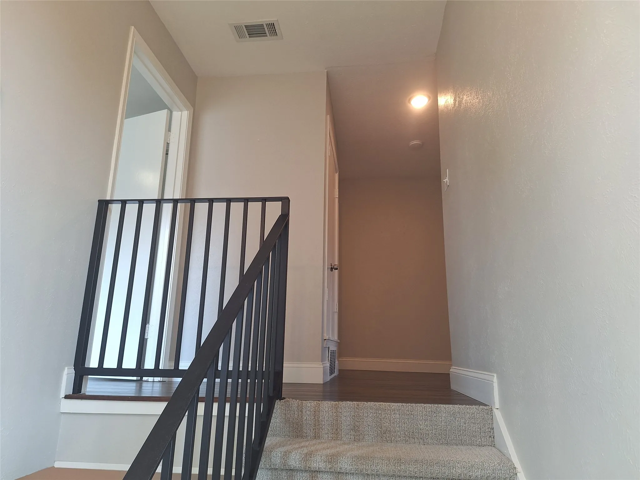 Duplex For Rent in Dallas County , 4240 Harvest Hill Road, Dallas, Texas 75244, 4 Bedroom, 3 Bathroom, 2 Garage spaces, 1,924 Sqft, built in 1970, mls#21349647, Real Estate Agent in Dallas, Homes For Rent in Dallas county, Homes For Rent in Dallas, Realtor in Dallas Texas, Real Estate Brokerage Independent Realty Texas, Luminita Cordes Realtor