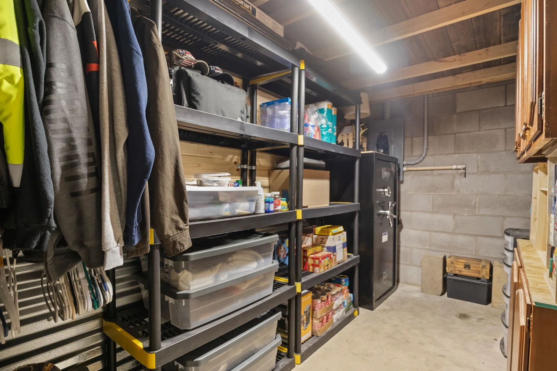 Farm For Sale in Franklin (TX) County , 141 NE CR 2021, Talco, Texas 75487, 2 Bedrooms, 1 Bathroom, Garage spaces, 2,000 Sqft, built in 2009, Price $489,000, mls#21351663, Real Estate Agent in Talco, Homes For Sale in Franklin (TX) county, Homes For Sale in Talco, Realtor in Talco Texas, Real Estate Brokerage Independent Realty Texas, Luminita Cordes Realtor