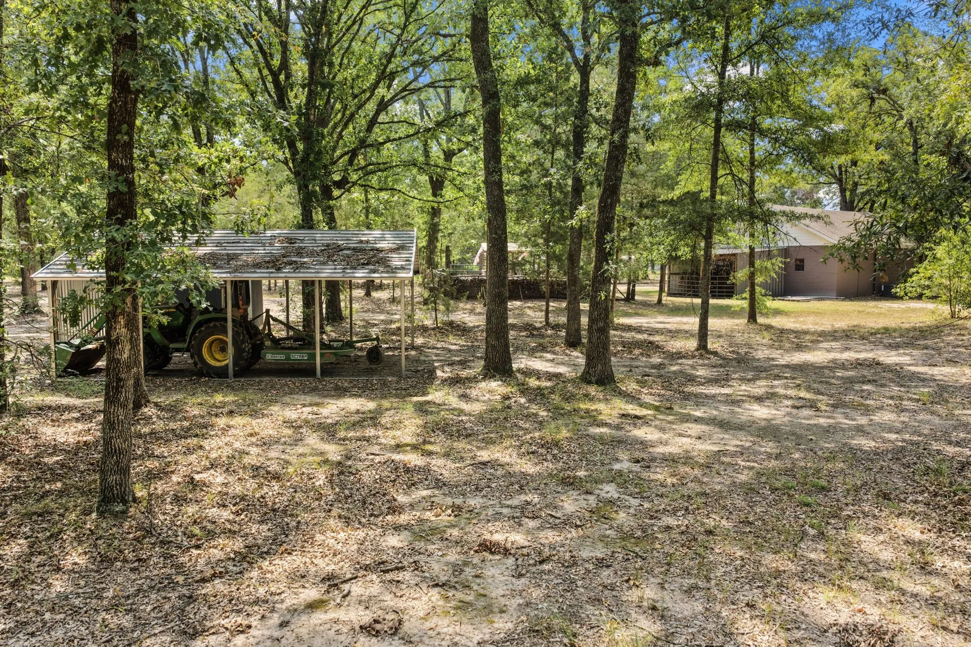 Farm For Sale in Franklin (TX) County , 141 NE CR 2021, Talco, Texas 75487, 2 Bedrooms, 1 Bathroom, Garage spaces, 2,000 Sqft, built in 2009, Price $489,000, mls#21351663, Real Estate Agent in Talco, Homes For Sale in Franklin (TX) county, Homes For Sale in Talco, Realtor in Talco Texas, Real Estate Brokerage Independent Realty Texas, Luminita Cordes Realtor
