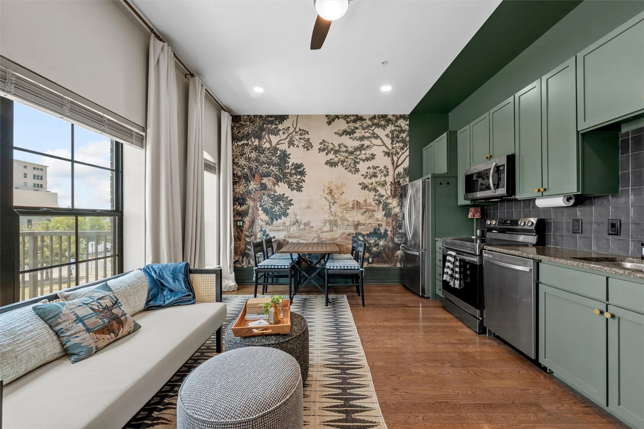 Condominium For Sale in Mc Lennan County , 330 Austin Avenue 328, Waco, Texas 76701, 1 Bedroom, 1 Bathroom, Garage spaces, 588 Sqft, built in 2008, mls#21351332, Real Estate Agent in Waco, Homes For Sale in Mc Lennan county, Homes For Sale in Waco, Realtor in Waco Texas, Real Estate Brokerage Independent Realty Texas, Luminita Cordes Realtor