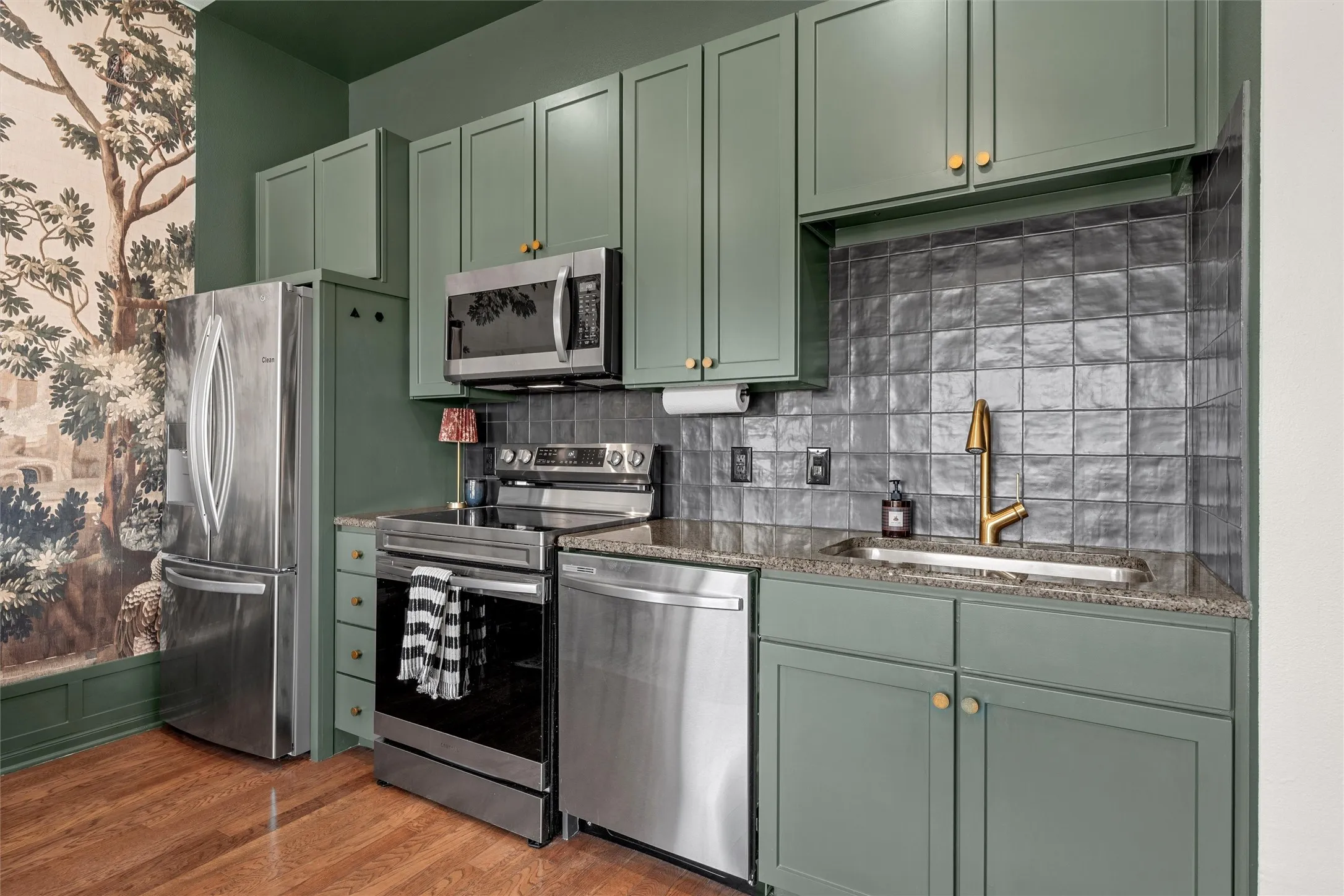 Condominium For Sale in Mc Lennan County , 330 Austin Avenue 328, Waco, Texas 76701, 1 Bedroom, 1 Bathroom, Garage spaces, 588 Sqft, built in 2008, mls#21351332, Real Estate Agent in Waco, Homes For Sale in Mc Lennan county, Homes For Sale in Waco, Realtor in Waco Texas, Real Estate Brokerage Independent Realty Texas, Luminita Cordes Realtor
