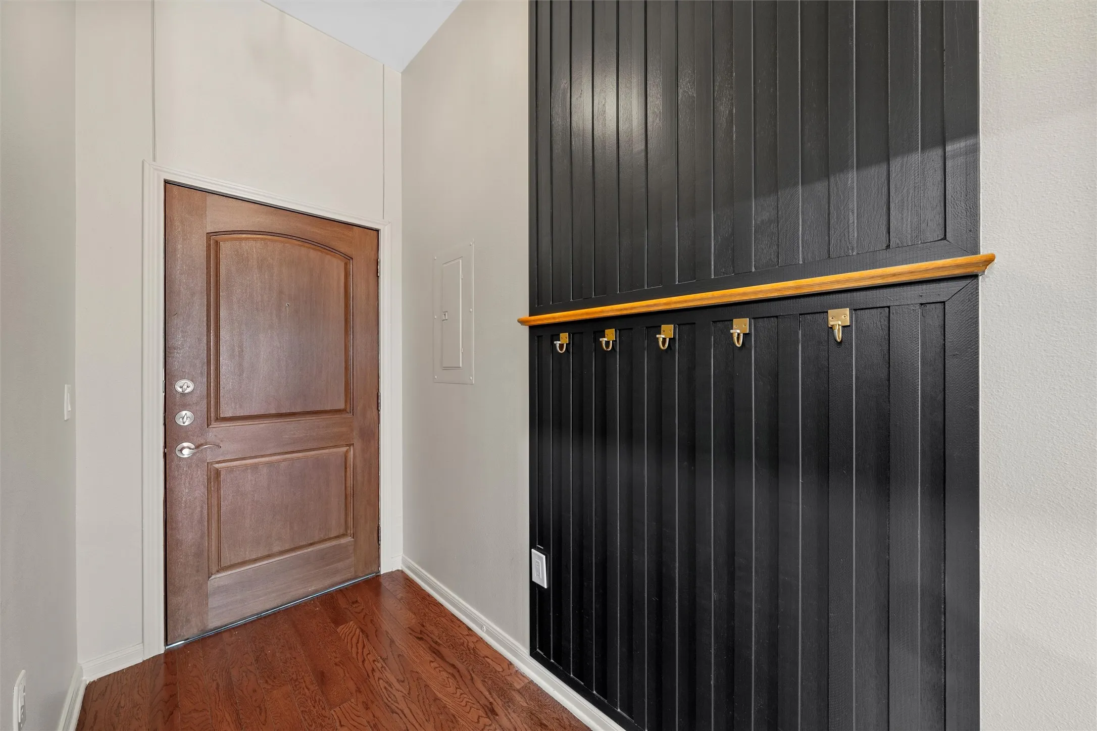 Condominium For Sale in Mc Lennan County , 330 Austin Avenue 328, Waco, Texas 76701, 1 Bedroom, 1 Bathroom, Garage spaces, 588 Sqft, built in 2008, mls#21351332, Real Estate Agent in Waco, Homes For Sale in Mc Lennan county, Homes For Sale in Waco, Realtor in Waco Texas, Real Estate Brokerage Independent Realty Texas, Luminita Cordes Realtor
