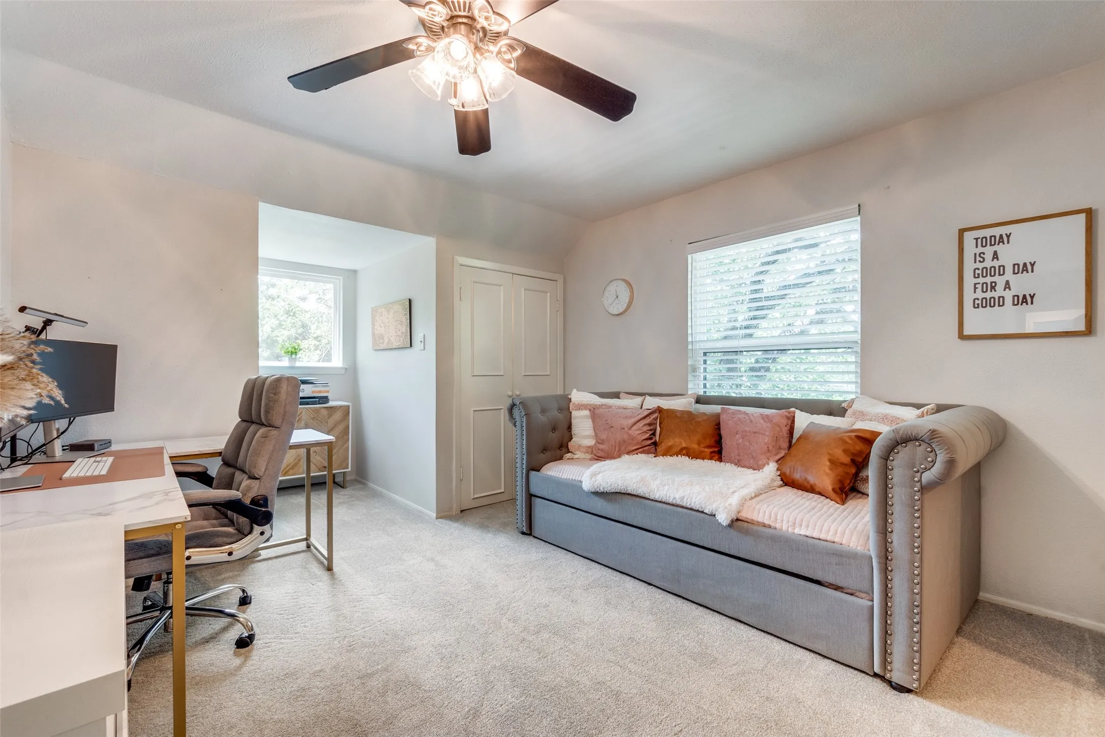 Single Family Residence For Rent in Dallas County , 9805 Estate Lane, Dallas, Texas 75238, 4 Bedroom, 5 Bathroom, 2 Garage spaces, 3,204 Sqft, built in 1964, mls#21349397, Real Estate Agent in Dallas, Homes For Rent in Dallas county, Homes For Rent in Dallas, Realtor in Dallas Texas, Real Estate Brokerage Independent Realty Texas, Luminita Cordes Realtor
