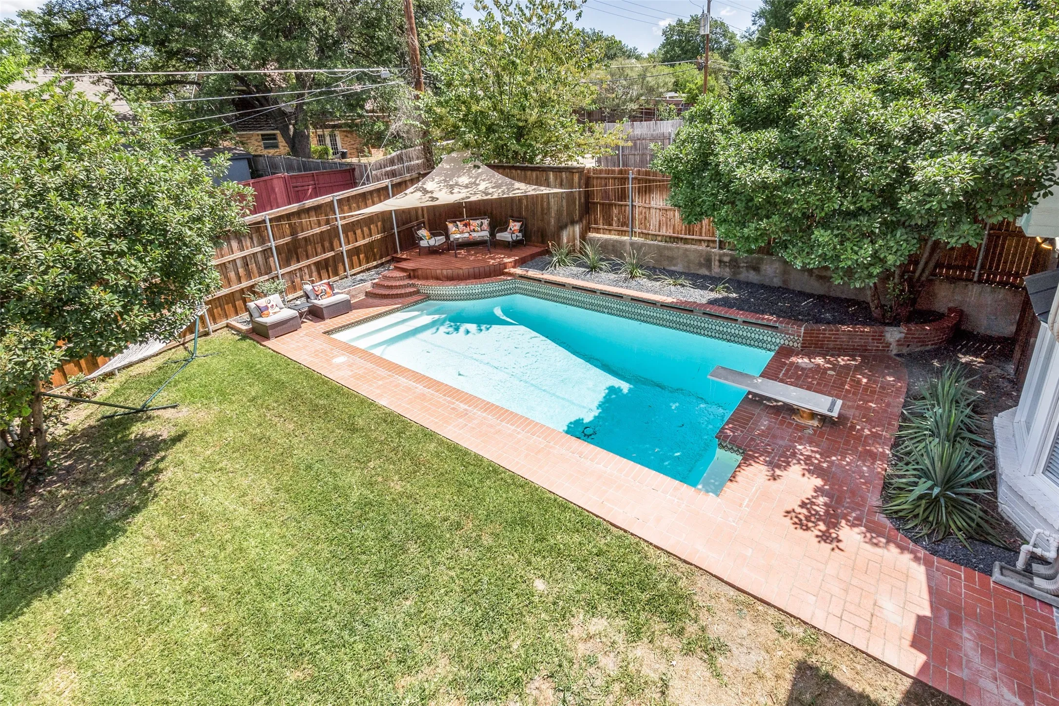 Single Family Residence For Rent in Dallas County , 9805 Estate Lane, Dallas, Texas 75238, 4 Bedroom, 5 Bathroom, 2 Garage spaces, 3,204 Sqft, built in 1964, mls#21349397, Real Estate Agent in Dallas, Homes For Rent in Dallas county, Homes For Rent in Dallas, Realtor in Dallas Texas, Real Estate Brokerage Independent Realty Texas, Luminita Cordes Realtor