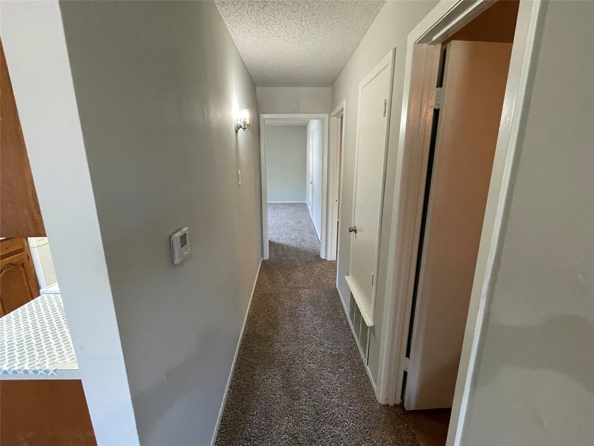 Apartment For Rent in Grayson County , 802 N Crockett Street F, Sherman, Texas 75090, 2 Bedroom, 1 Bathroom, Garage spaces, 898 Sqft, built in 1982, mls#21351327, Real Estate Agent in Sherman, Homes For Rent in Grayson county, Homes For Rent in Sherman, Realtor in Sherman Texas, Real Estate Brokerage Independent Realty Texas, Luminita Cordes Realtor