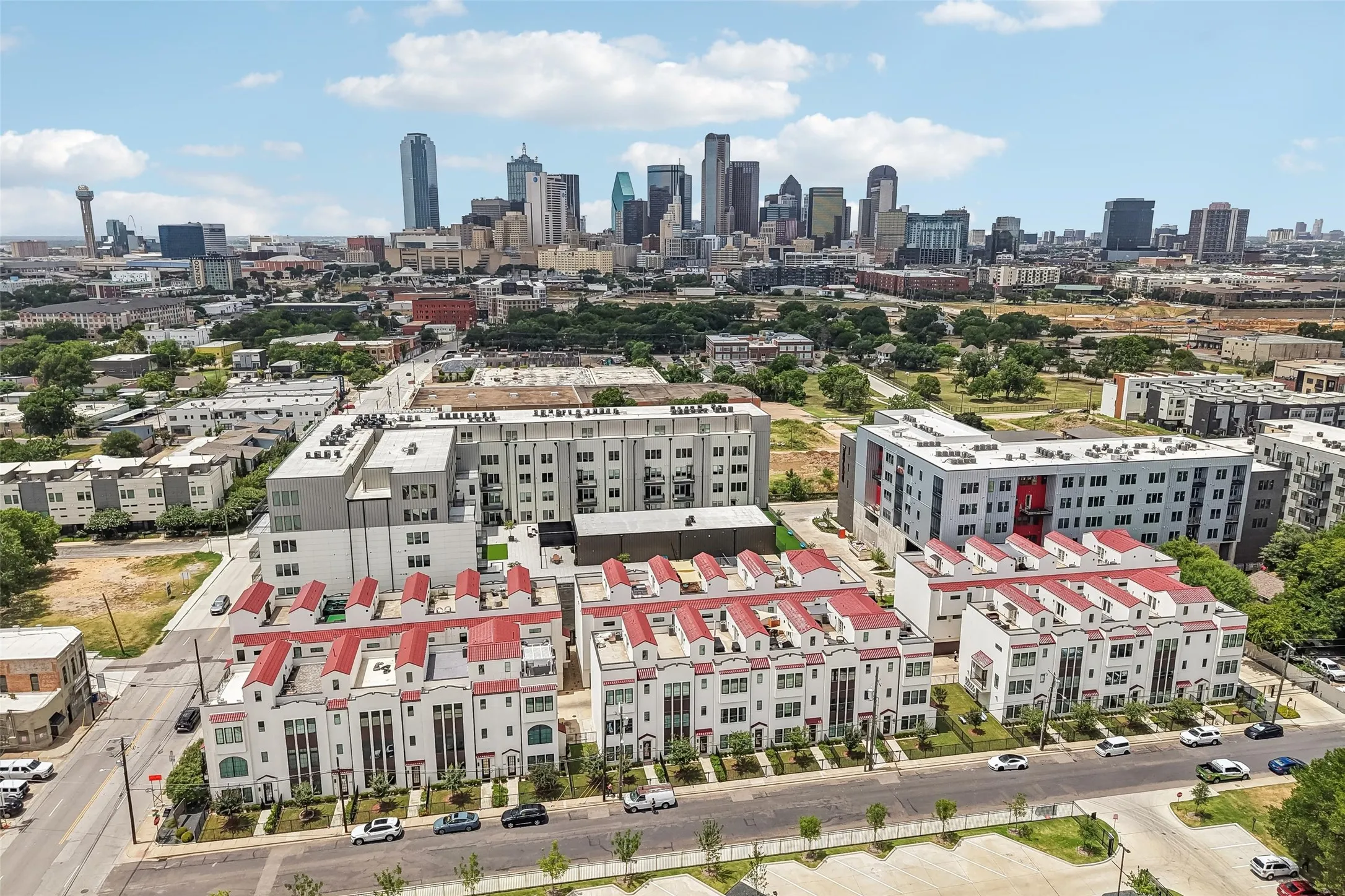 Townhouse For Sale in Dallas County , 1767 Novela Way, Dallas, Texas 75215, 3 Bedroom, 4 Bathroom, 2 Garage spaces, 2,105 Sqft, built in 2022, mls#21351469, Real Estate Agent in Dallas, Homes For Sale in Dallas county, Homes For Sale in Dallas, Realtor in Dallas Texas, Real Estate Brokerage Independent Realty Texas, Luminita Cordes Realtor