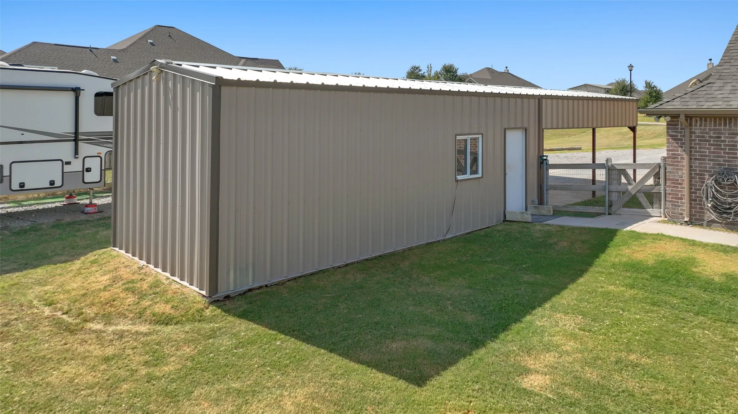 Single Family Residence For Sale in Wise County , 117 Heather Lane, Decatur, Texas 76234, 4 Bedroom, 2 Bathroom, 2 Garage spaces, 2,295 Sqft, built in 2017, mls#21351693, Real Estate Agent in Decatur, Homes For Sale in Wise county, Homes For Sale in Decatur, Realtor in Decatur Texas, Real Estate Brokerage Independent Realty Texas, Luminita Cordes Realtor