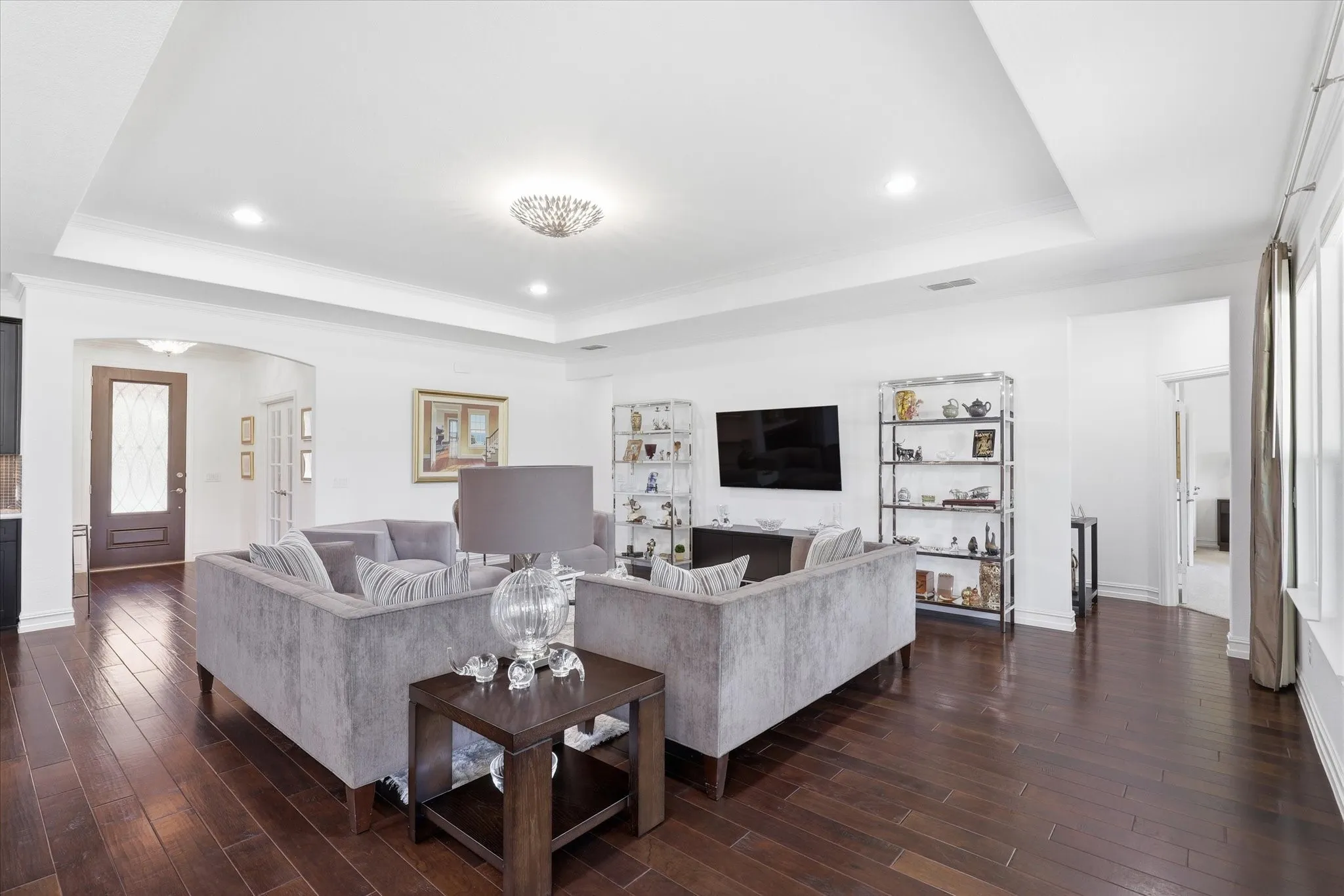 Single Family Residence For Sale in Denton County , 2464 Island View Drive, Frisco, Texas 75036, 3 Bedroom, 3 Bathroom, 2 Garage spaces, 2,520 Sqft, built in 2016, mls#21350978, Real Estate Agent in Frisco, Homes For Sale in Denton county, Homes For Sale in Frisco, Realtor in Frisco Texas, Real Estate Brokerage Independent Realty Texas, Luminita Cordes Realtor