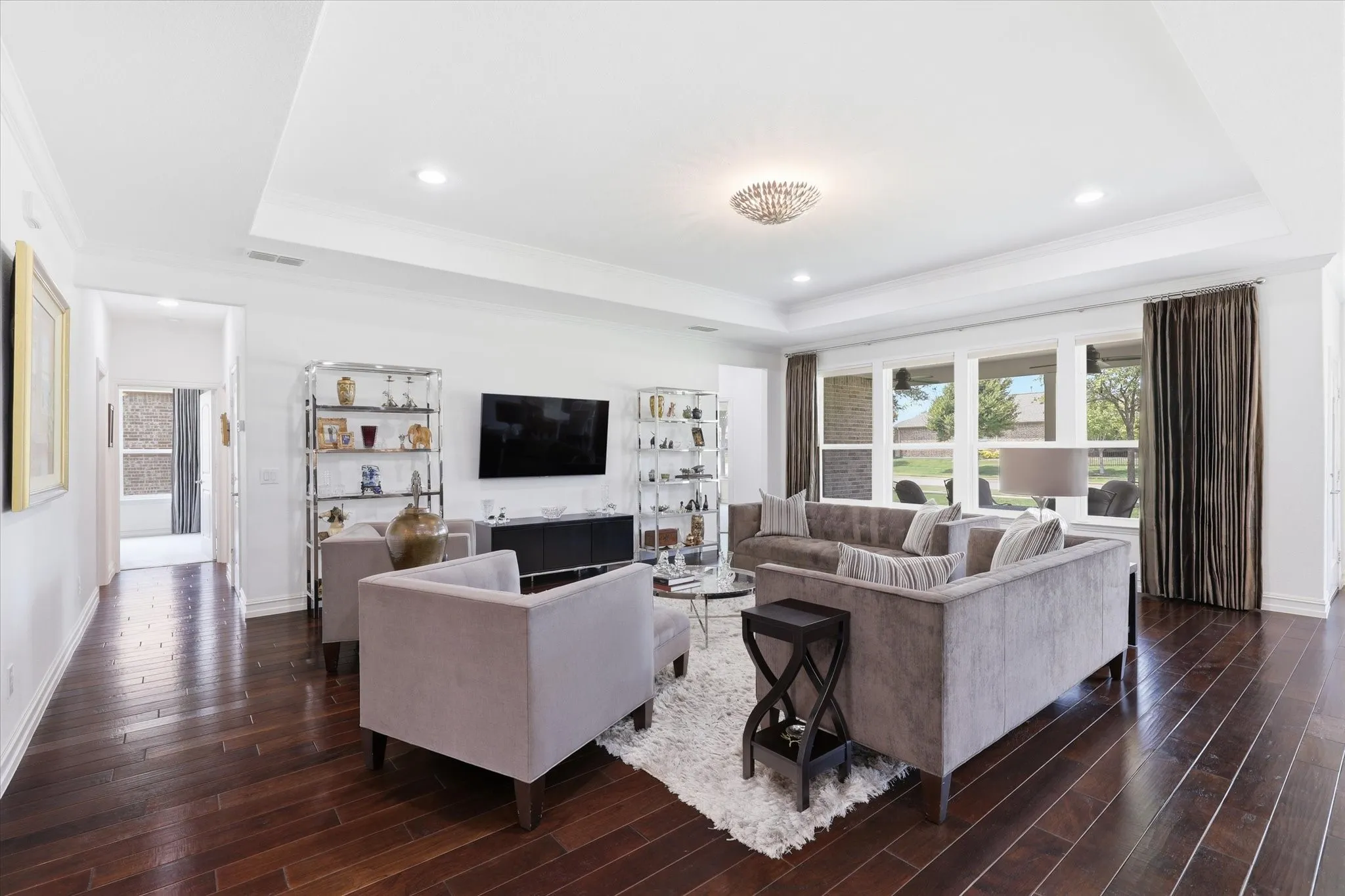 Single Family Residence For Sale in Denton County , 2464 Island View Drive, Frisco, Texas 75036, 3 Bedroom, 3 Bathroom, 2 Garage spaces, 2,520 Sqft, built in 2016, mls#21350978, Real Estate Agent in Frisco, Homes For Sale in Denton county, Homes For Sale in Frisco, Realtor in Frisco Texas, Real Estate Brokerage Independent Realty Texas, Luminita Cordes Realtor