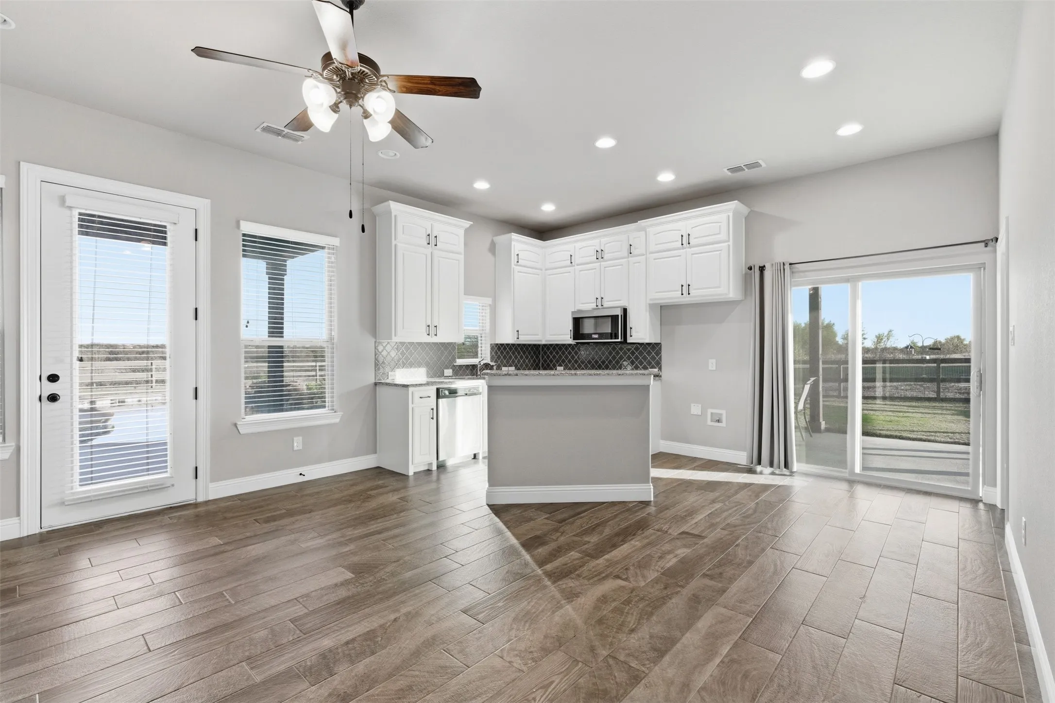 Single Family Residence For Sale in Denton County , 6298 Belz Road, Sanger, Texas 76266, 6 Bedrooms, 4 Bathrooms, 3 Garage spaces, 4,382 Sqft, built in 2019, Price $1,799,000, mls#21351715, Real Estate Agent in Sanger, Homes For Sale in Denton county, Homes For Sale in Sanger, Realtor in Sanger Texas, Real Estate Brokerage Independent Realty Texas, Luminita Cordes Realtor