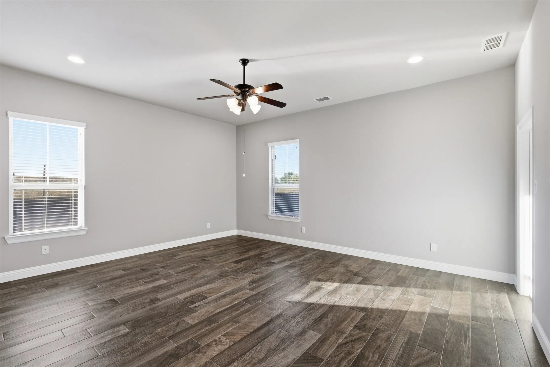 Single Family Residence For Sale in Denton County , 6298 Belz Road, Sanger, Texas 76266, 6 Bedrooms, 4 Bathrooms, 3 Garage spaces, 4,382 Sqft, built in 2019, Price $1,799,000, mls#21351715, Real Estate Agent in Sanger, Homes For Sale in Denton county, Homes For Sale in Sanger, Realtor in Sanger Texas, Real Estate Brokerage Independent Realty Texas, Luminita Cordes Realtor