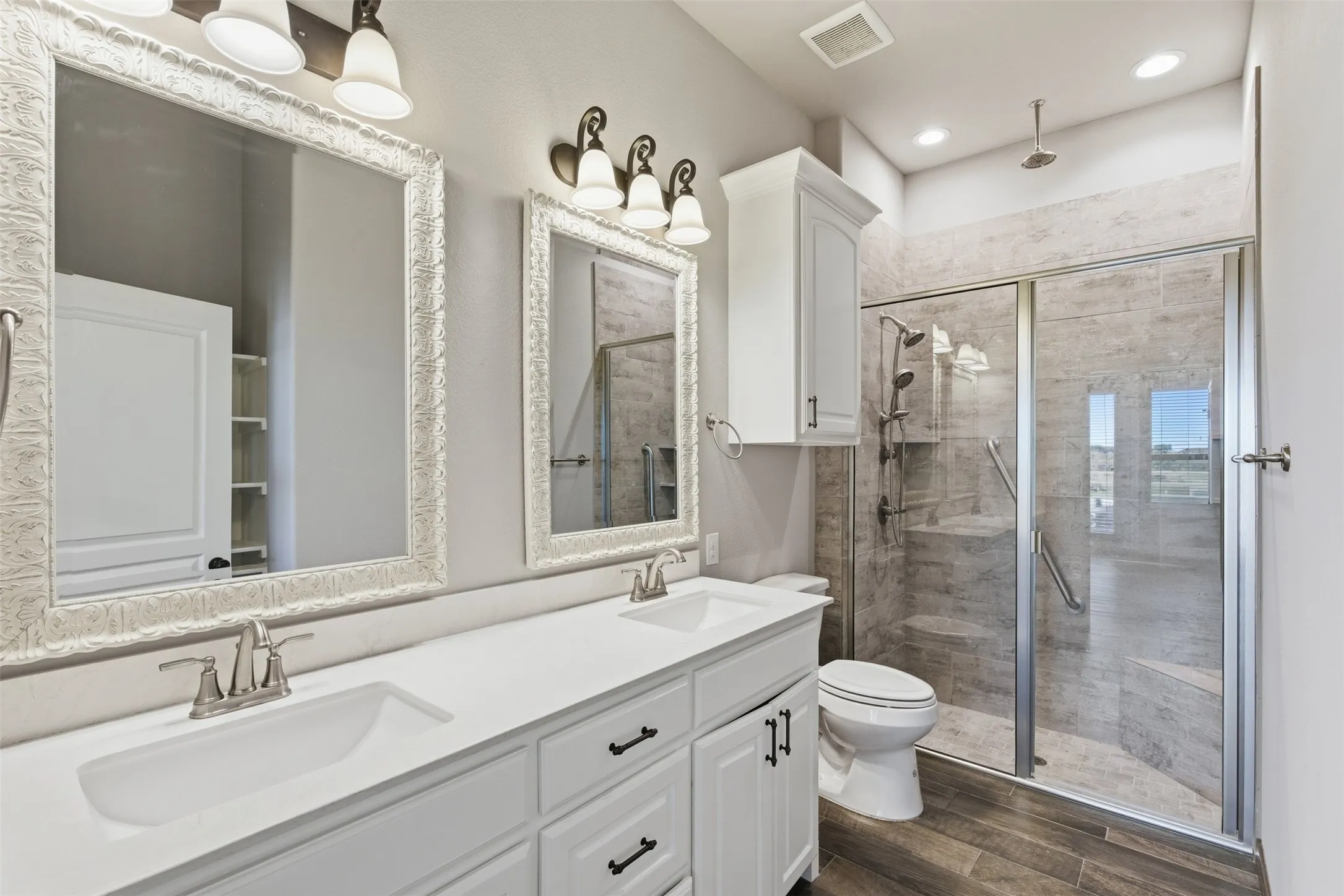 Single Family Residence For Sale in Denton County , 6298 Belz Road, Sanger, Texas 76266, 6 Bedrooms, 4 Bathrooms, 3 Garage spaces, 4,382 Sqft, built in 2019, Price $1,799,000, mls#21351715, Real Estate Agent in Sanger, Homes For Sale in Denton county, Homes For Sale in Sanger, Realtor in Sanger Texas, Real Estate Brokerage Independent Realty Texas, Luminita Cordes Realtor