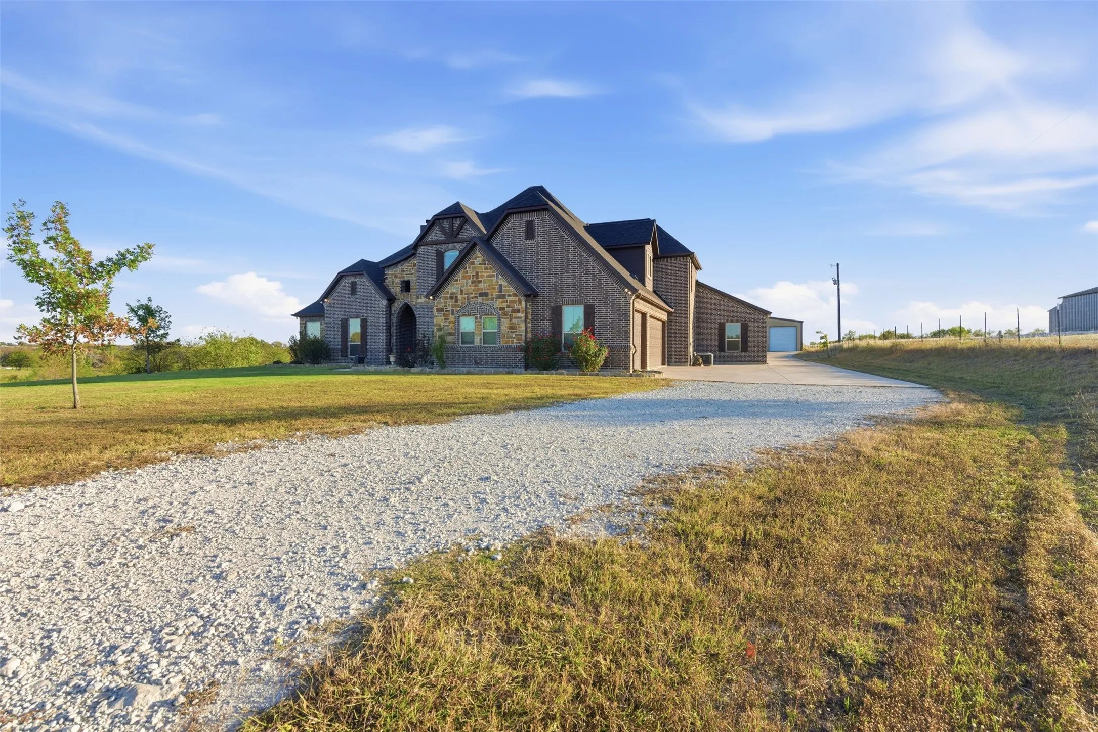 Single Family Residence For Sale in Denton County , 6298 Belz Road, Sanger, Texas 76266, 6 Bedrooms, 4 Bathrooms, 3 Garage spaces, 4,382 Sqft, built in 2019, Price $1,799,000, mls#21351715, Real Estate Agent in Sanger, Homes For Sale in Denton county, Homes For Sale in Sanger, Realtor in Sanger Texas, Real Estate Brokerage Independent Realty Texas, Luminita Cordes Realtor