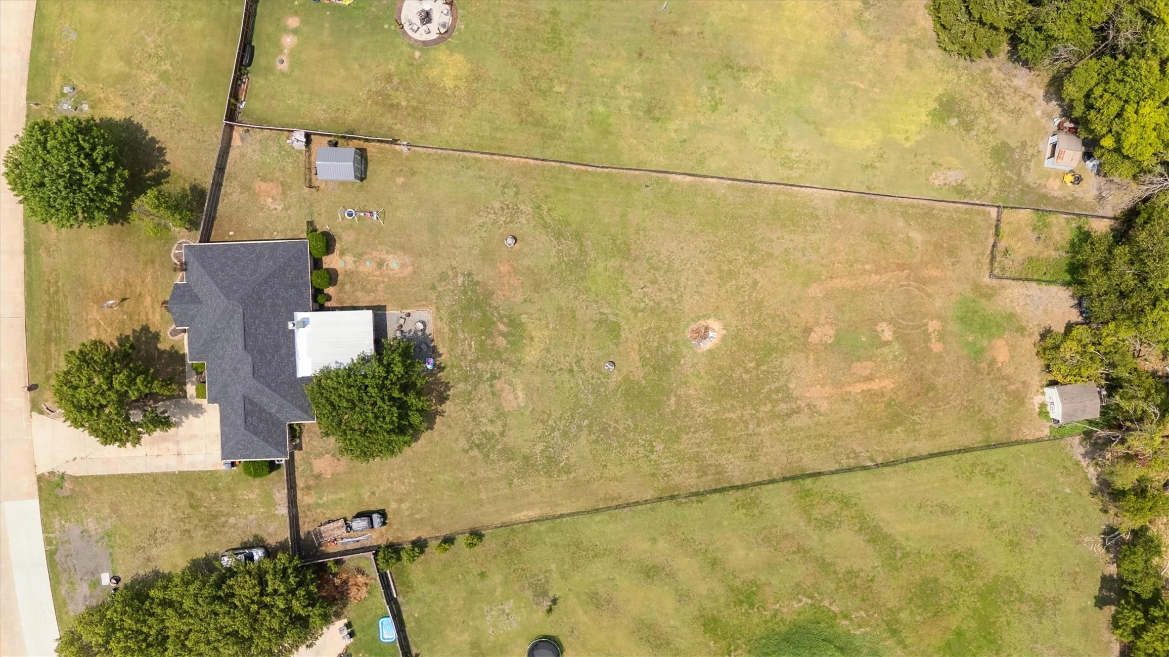 Single Family Residence For Sale in Rockwall County , 112 Carrington Drive, Fate, Texas 75032, 4 Bedroom, 2 Bathroom, 2 Garage spaces, 1,872 Sqft, built in 2001, mls#21351668, Real Estate Agent in Fate, Homes For Sale in Rockwall county, Homes For Sale in Fate, Realtor in Fate Texas, Real Estate Brokerage Independent Realty Texas, Luminita Cordes Realtor