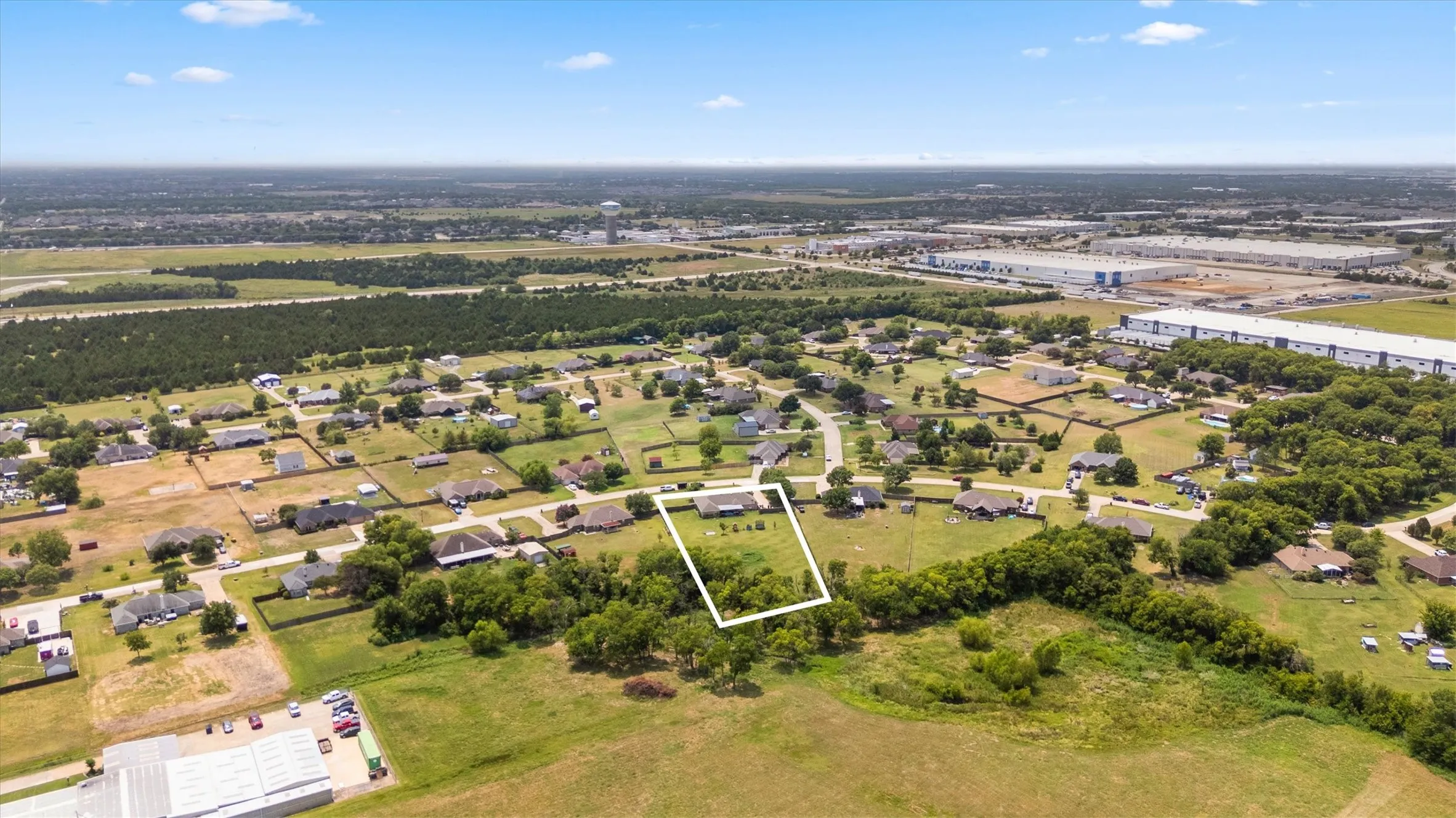 Single Family Residence For Sale in Rockwall County , 112 Carrington Drive, Fate, Texas 75032, 4 Bedroom, 2 Bathroom, 2 Garage spaces, 1,872 Sqft, built in 2001, mls#21351668, Real Estate Agent in Fate, Homes For Sale in Rockwall county, Homes For Sale in Fate, Realtor in Fate Texas, Real Estate Brokerage Independent Realty Texas, Luminita Cordes Realtor