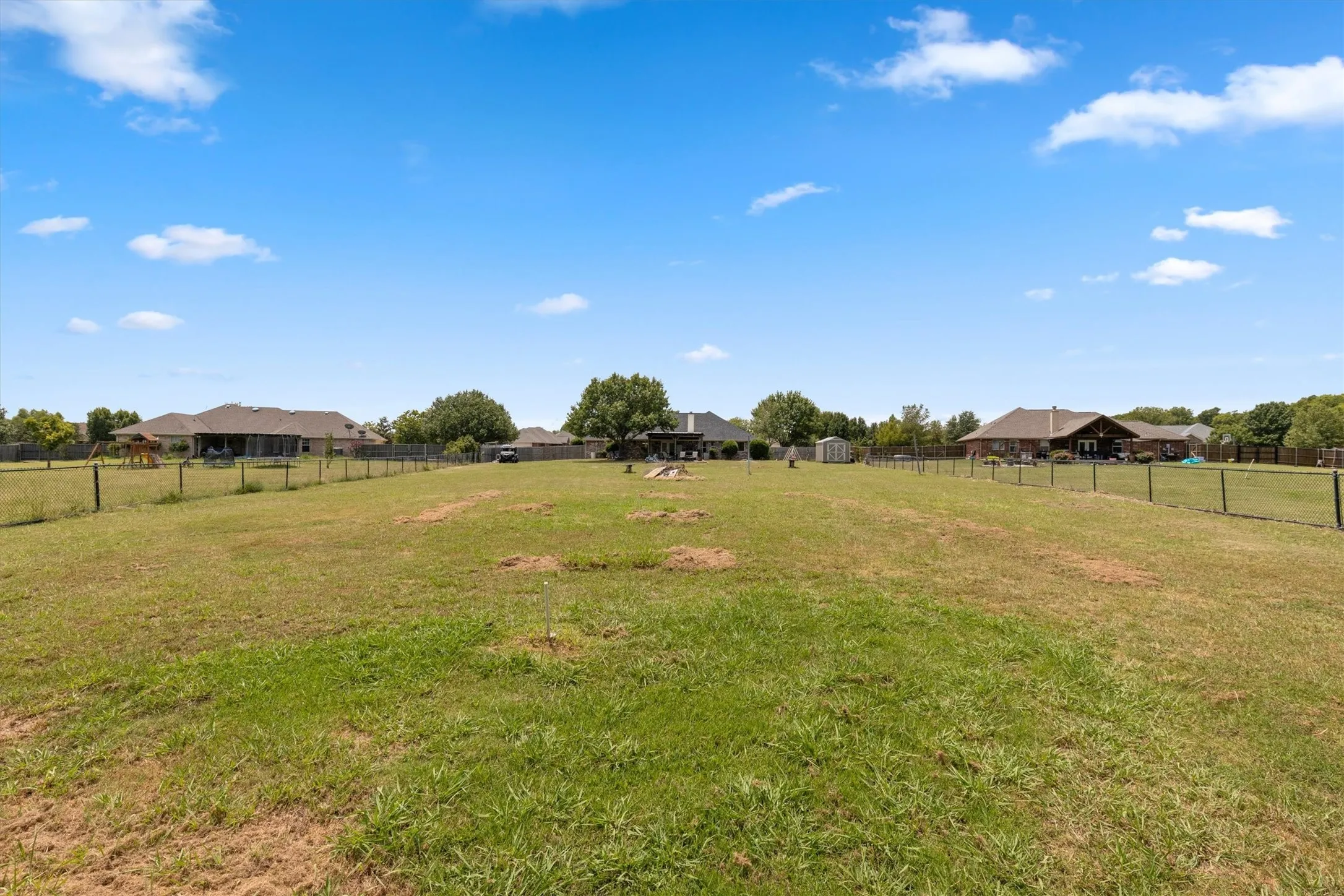 Single Family Residence For Sale in Rockwall County , 112 Carrington Drive, Fate, Texas 75032, 4 Bedroom, 2 Bathroom, 2 Garage spaces, 1,872 Sqft, built in 2001, mls#21351668, Real Estate Agent in Fate, Homes For Sale in Rockwall county, Homes For Sale in Fate, Realtor in Fate Texas, Real Estate Brokerage Independent Realty Texas, Luminita Cordes Realtor