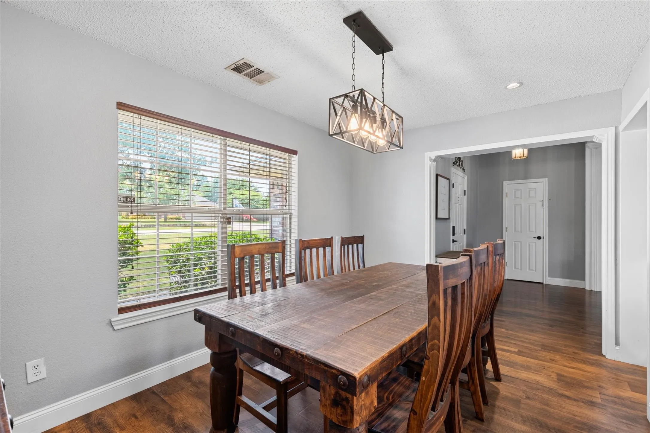 Single Family Residence For Sale in Rockwall County , 112 Carrington Drive, Fate, Texas 75032, 4 Bedroom, 2 Bathroom, 2 Garage spaces, 1,872 Sqft, built in 2001, mls#21351668, Real Estate Agent in Fate, Homes For Sale in Rockwall county, Homes For Sale in Fate, Realtor in Fate Texas, Real Estate Brokerage Independent Realty Texas, Luminita Cordes Realtor