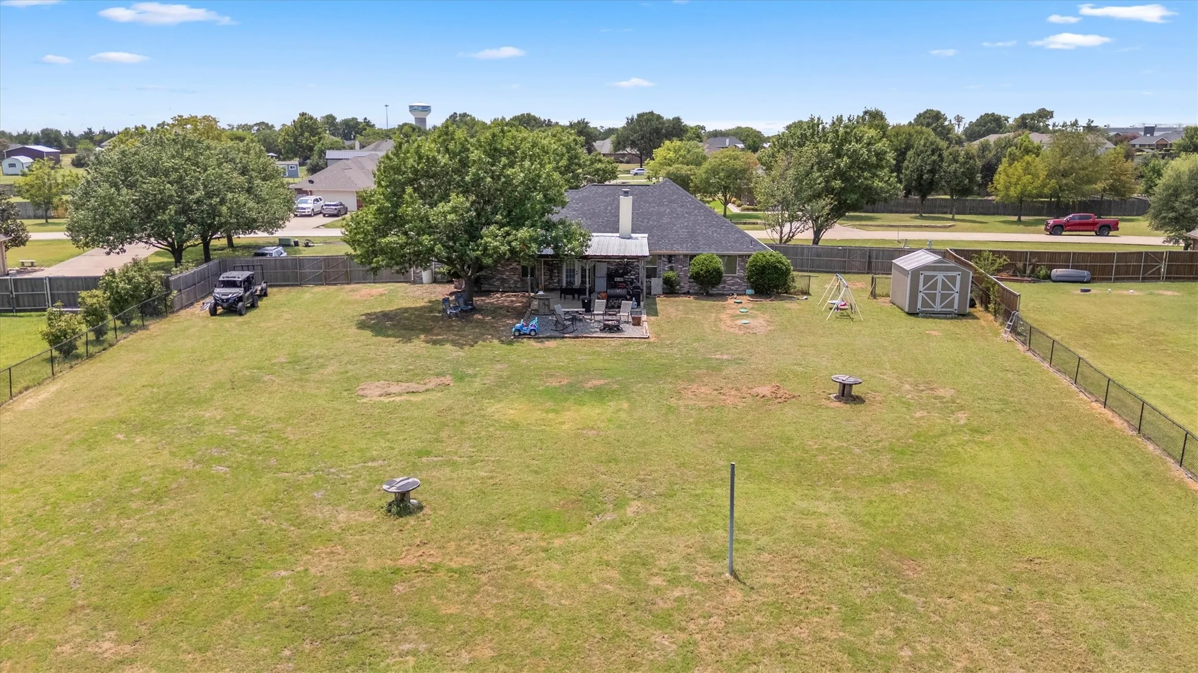 Single Family Residence For Sale in Rockwall County , 112 Carrington Drive, Fate, Texas 75032, 4 Bedroom, 2 Bathroom, 2 Garage spaces, 1,872 Sqft, built in 2001, mls#21351668, Real Estate Agent in Fate, Homes For Sale in Rockwall county, Homes For Sale in Fate, Realtor in Fate Texas, Real Estate Brokerage Independent Realty Texas, Luminita Cordes Realtor
