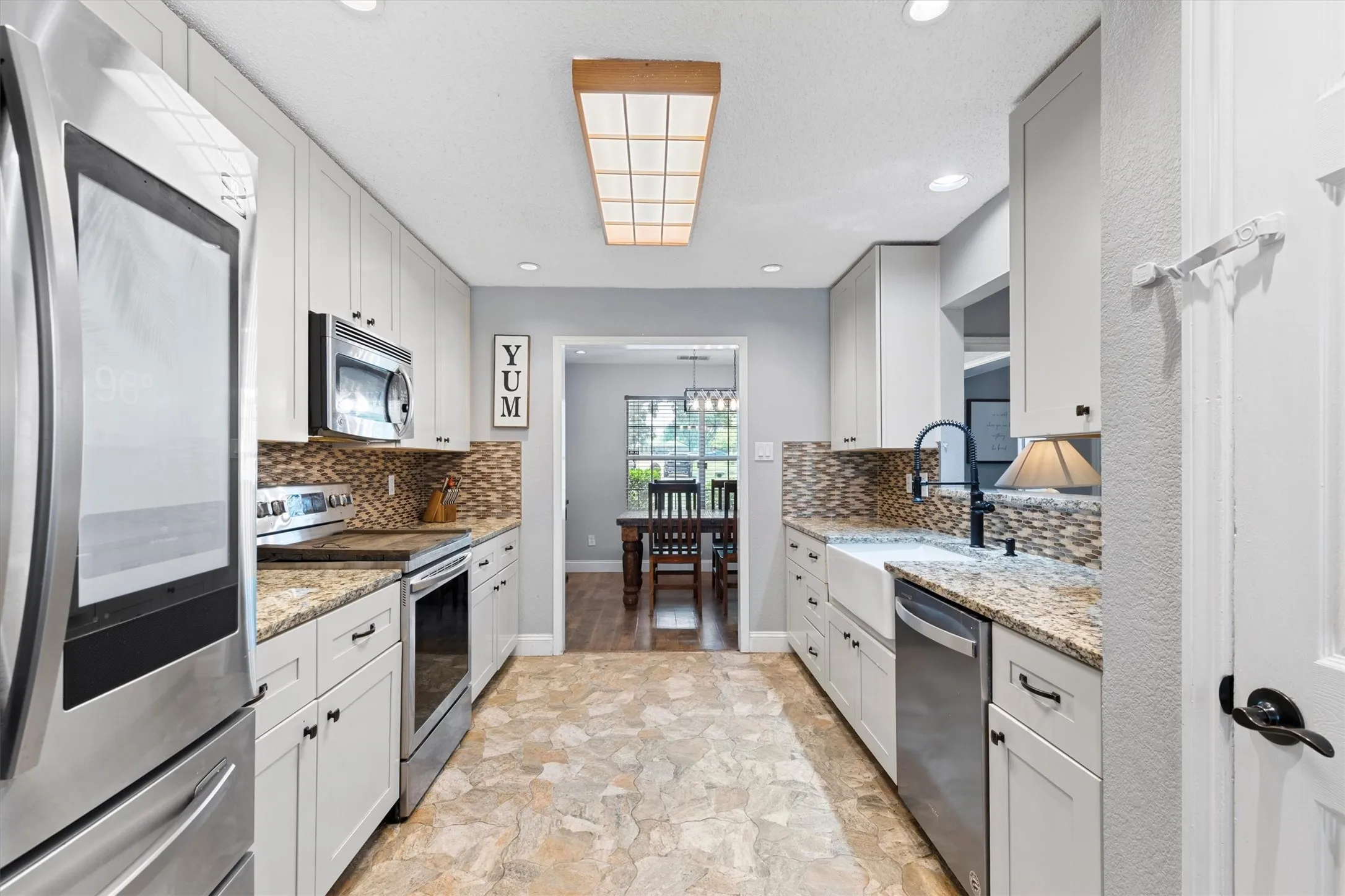 Single Family Residence For Sale in Rockwall County , 112 Carrington Drive, Fate, Texas 75032, 4 Bedroom, 2 Bathroom, 2 Garage spaces, 1,872 Sqft, built in 2001, mls#21351668, Real Estate Agent in Fate, Homes For Sale in Rockwall county, Homes For Sale in Fate, Realtor in Fate Texas, Real Estate Brokerage Independent Realty Texas, Luminita Cordes Realtor