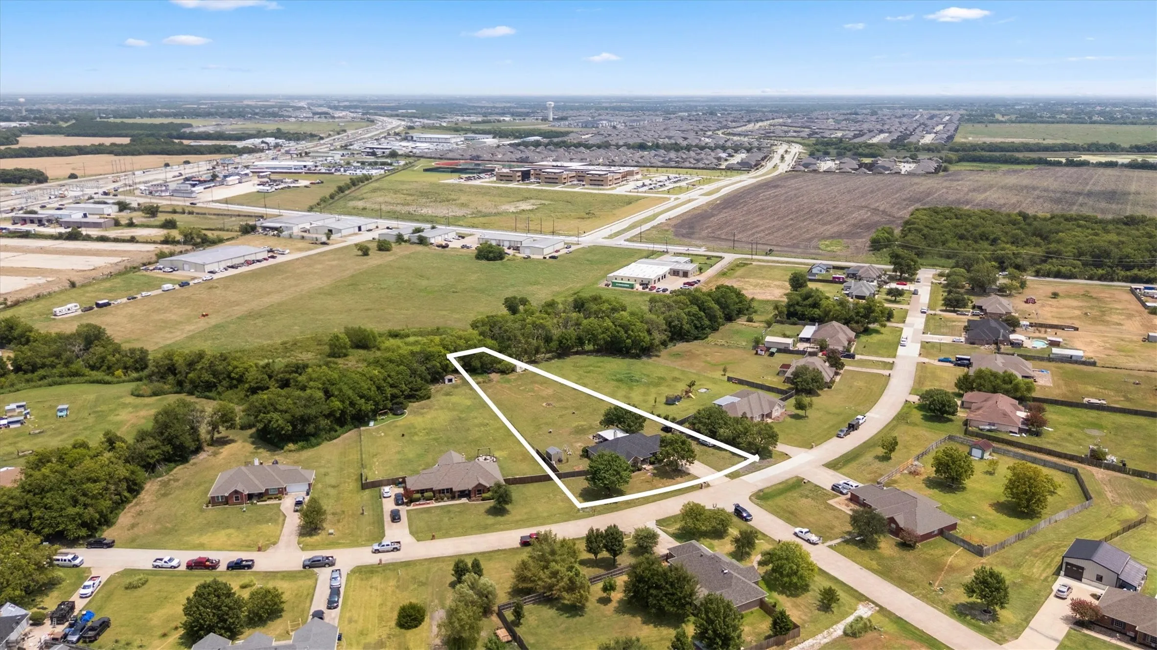 Single Family Residence For Sale in Rockwall County , 112 Carrington Drive, Fate, Texas 75032, 4 Bedroom, 2 Bathroom, 2 Garage spaces, 1,872 Sqft, built in 2001, mls#21351668, Real Estate Agent in Fate, Homes For Sale in Rockwall county, Homes For Sale in Fate, Realtor in Fate Texas, Real Estate Brokerage Independent Realty Texas, Luminita Cordes Realtor