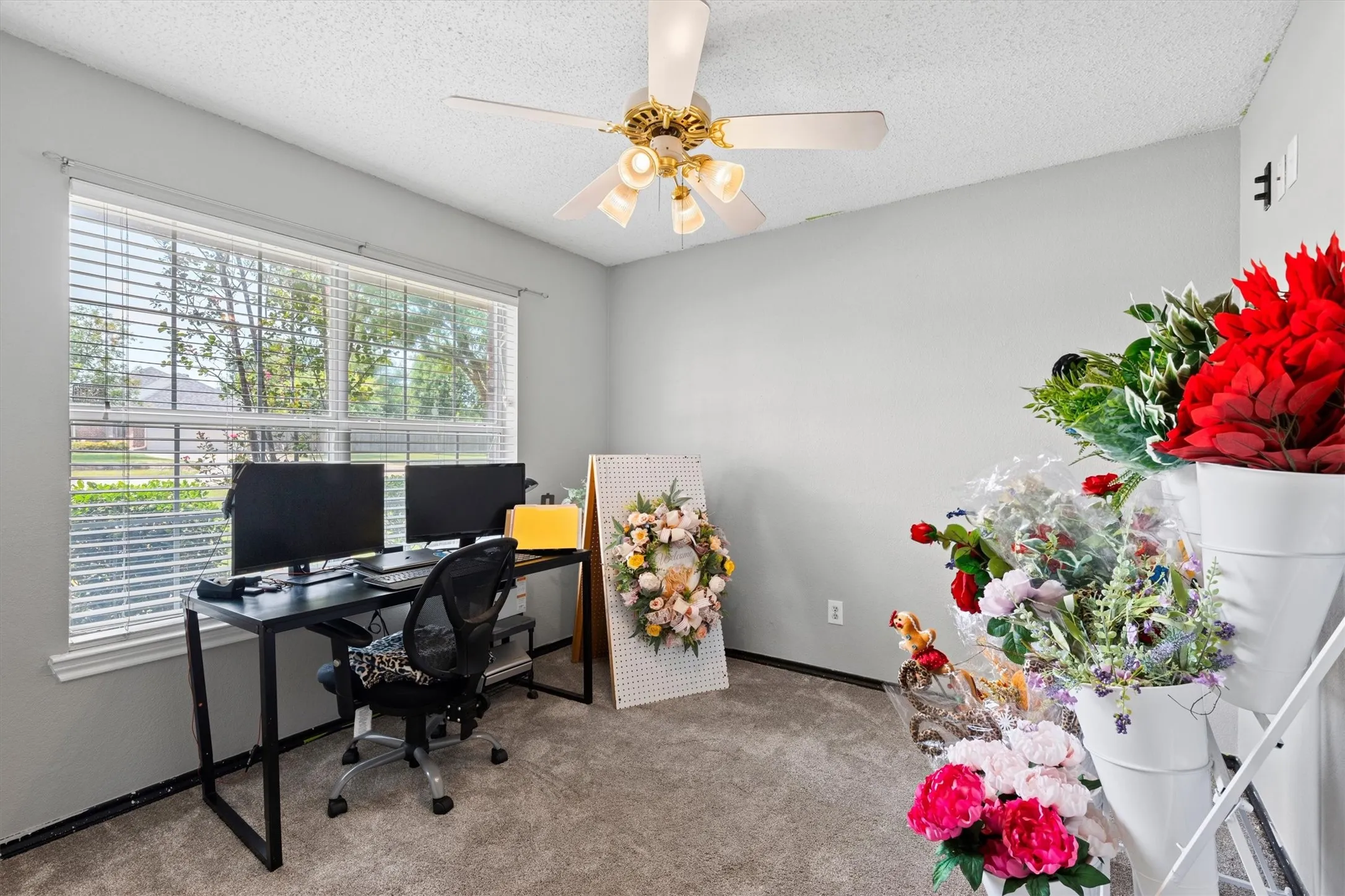 Single Family Residence For Sale in Rockwall County , 112 Carrington Drive, Fate, Texas 75032, 4 Bedroom, 2 Bathroom, 2 Garage spaces, 1,872 Sqft, built in 2001, mls#21351668, Real Estate Agent in Fate, Homes For Sale in Rockwall county, Homes For Sale in Fate, Realtor in Fate Texas, Real Estate Brokerage Independent Realty Texas, Luminita Cordes Realtor