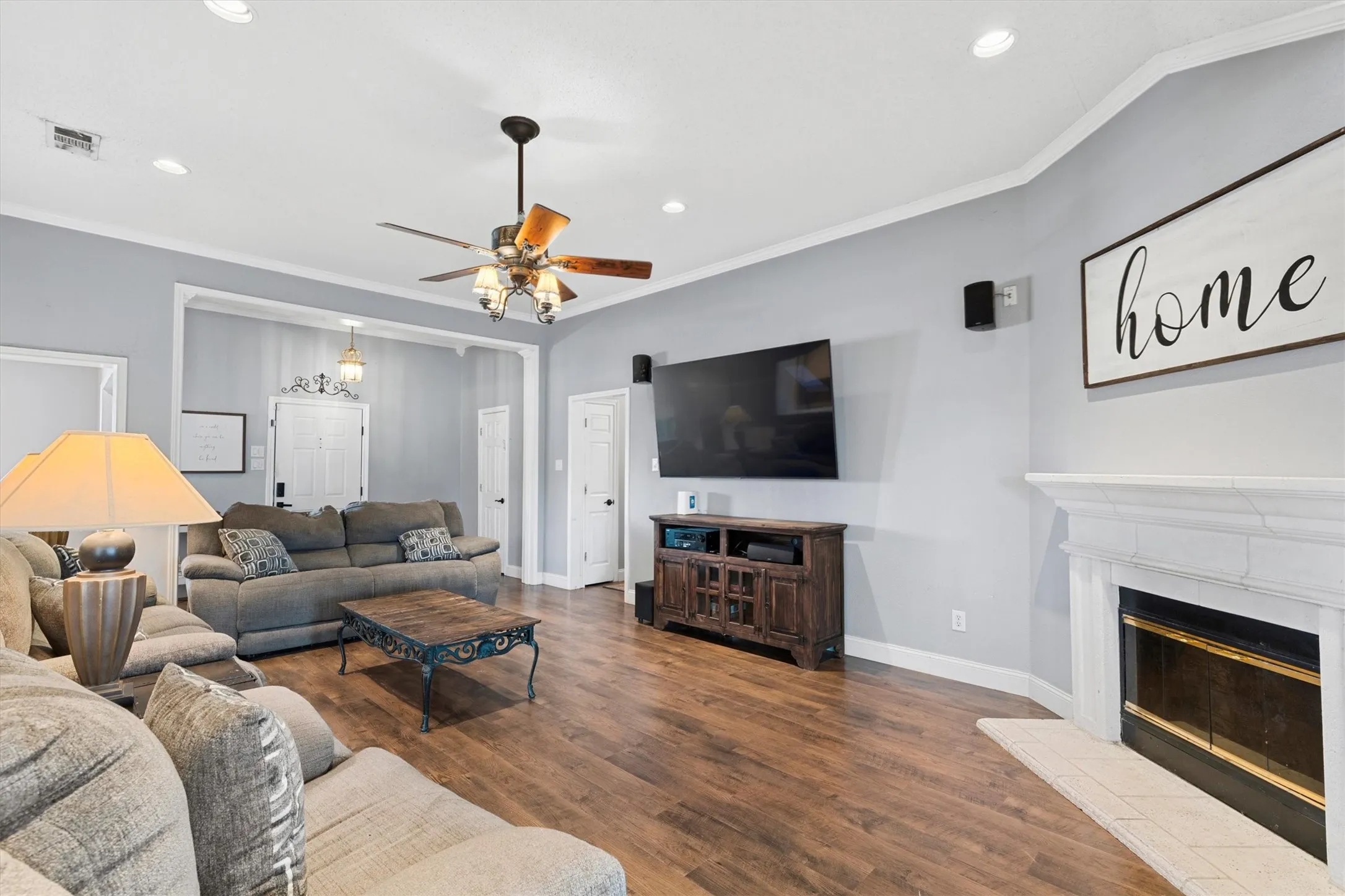 Single Family Residence For Sale in Rockwall County , 112 Carrington Drive, Fate, Texas 75032, 4 Bedroom, 2 Bathroom, 2 Garage spaces, 1,872 Sqft, built in 2001, mls#21351668, Real Estate Agent in Fate, Homes For Sale in Rockwall county, Homes For Sale in Fate, Realtor in Fate Texas, Real Estate Brokerage Independent Realty Texas, Luminita Cordes Realtor