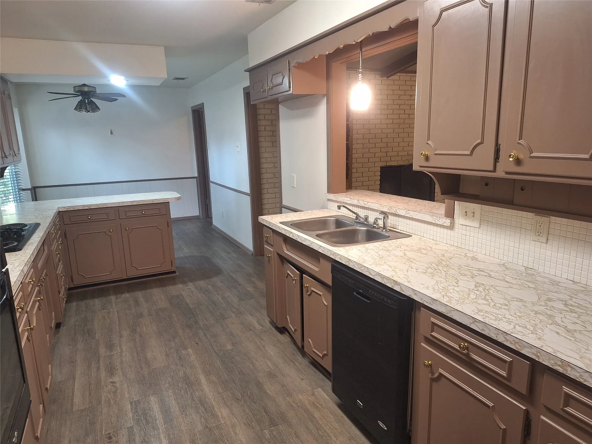 Single Family Residence For Rent in Dallas County , 906 Sharpshire Street, Grand Prairie, Texas 75050, 3 Bedroom, 1 Bathroom, 2 Garage spaces, 2,526 Sqft, built in 1964, mls#21349636, Real Estate Agent in Grand Prairie, Homes For Rent in Dallas county, Homes For Rent in Grand Prairie, Realtor in Grand Prairie Texas, Real Estate Brokerage Independent Realty Texas, Luminita Cordes Realtor