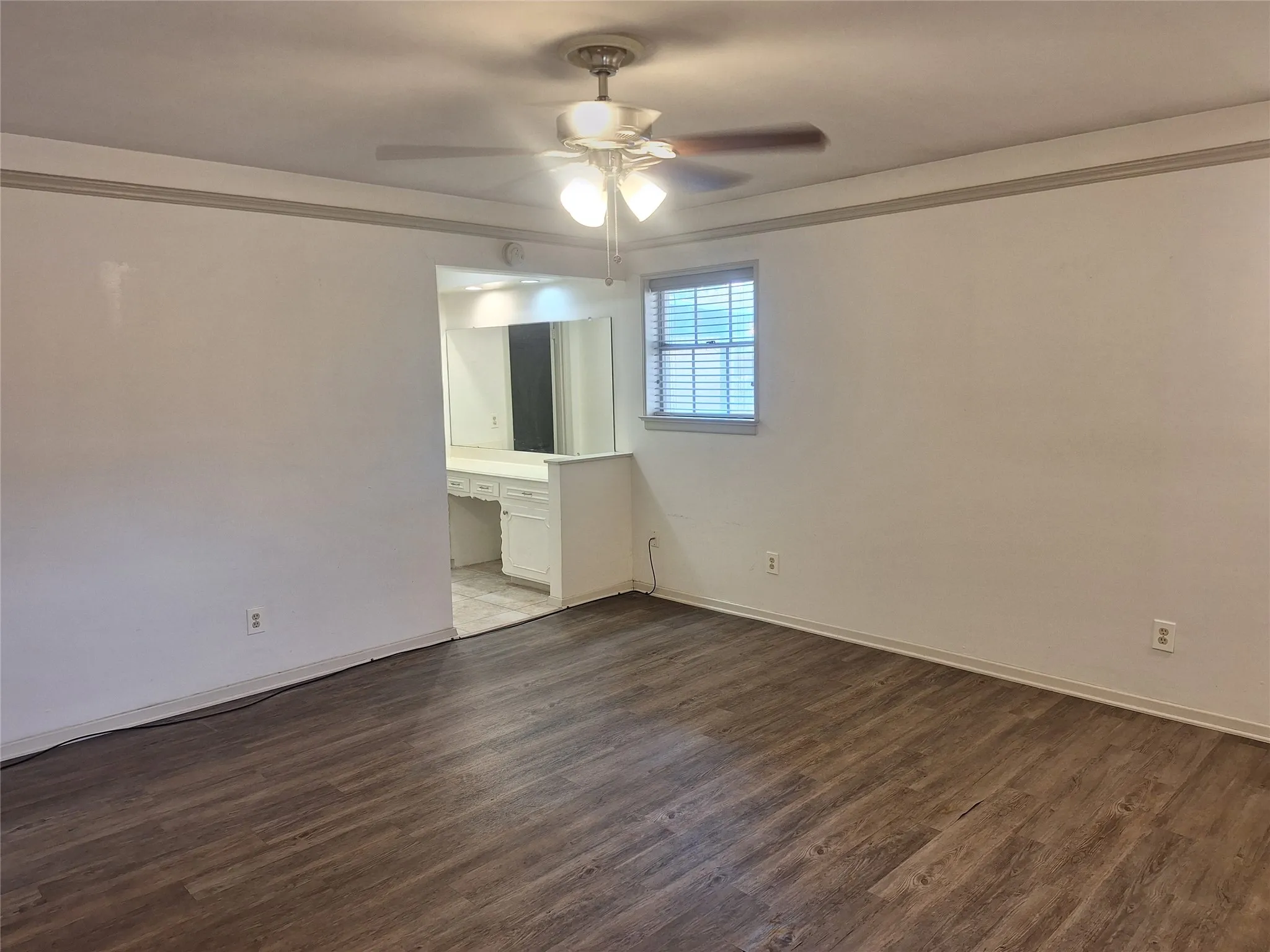 Single Family Residence For Rent in Dallas County , 906 Sharpshire Street, Grand Prairie, Texas 75050, 3 Bedroom, 1 Bathroom, 2 Garage spaces, 2,526 Sqft, built in 1964, mls#21349636, Real Estate Agent in Grand Prairie, Homes For Rent in Dallas county, Homes For Rent in Grand Prairie, Realtor in Grand Prairie Texas, Real Estate Brokerage Independent Realty Texas, Luminita Cordes Realtor