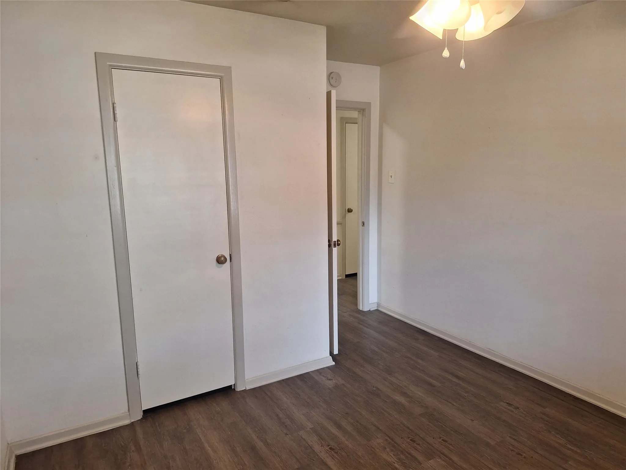 Single Family Residence For Rent in Dallas County , 906 Sharpshire Street, Grand Prairie, Texas 75050, 3 Bedroom, 1 Bathroom, 2 Garage spaces, 2,526 Sqft, built in 1964, mls#21349636, Real Estate Agent in Grand Prairie, Homes For Rent in Dallas county, Homes For Rent in Grand Prairie, Realtor in Grand Prairie Texas, Real Estate Brokerage Independent Realty Texas, Luminita Cordes Realtor