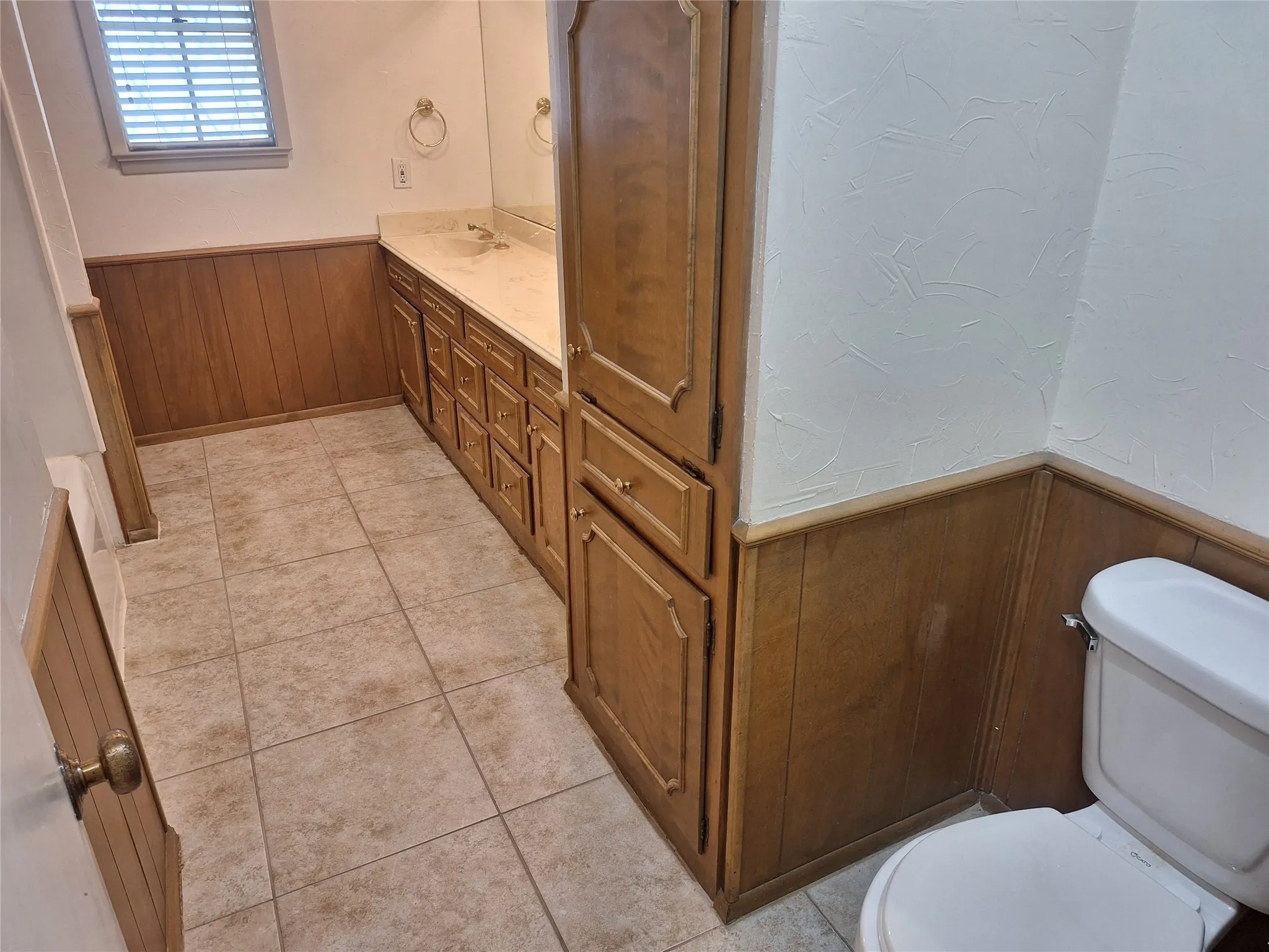 Single Family Residence For Rent in Dallas County , 906 Sharpshire Street, Grand Prairie, Texas 75050, 3 Bedroom, 1 Bathroom, 2 Garage spaces, 2,526 Sqft, built in 1964, mls#21349636, Real Estate Agent in Grand Prairie, Homes For Rent in Dallas county, Homes For Rent in Grand Prairie, Realtor in Grand Prairie Texas, Real Estate Brokerage Independent Realty Texas, Luminita Cordes Realtor