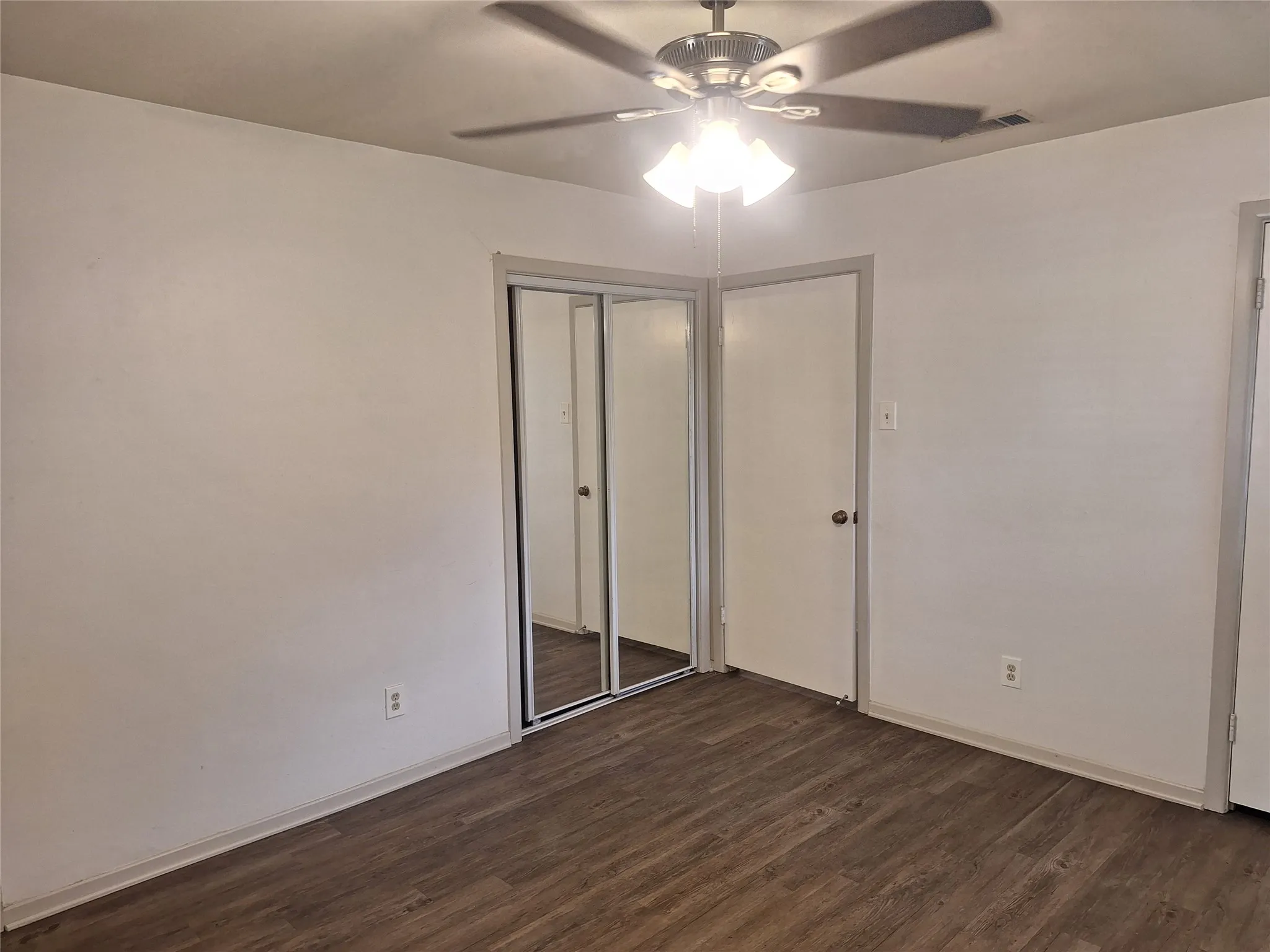 Single Family Residence For Rent in Dallas County , 906 Sharpshire Street, Grand Prairie, Texas 75050, 3 Bedroom, 1 Bathroom, 2 Garage spaces, 2,526 Sqft, built in 1964, mls#21349636, Real Estate Agent in Grand Prairie, Homes For Rent in Dallas county, Homes For Rent in Grand Prairie, Realtor in Grand Prairie Texas, Real Estate Brokerage Independent Realty Texas, Luminita Cordes Realtor