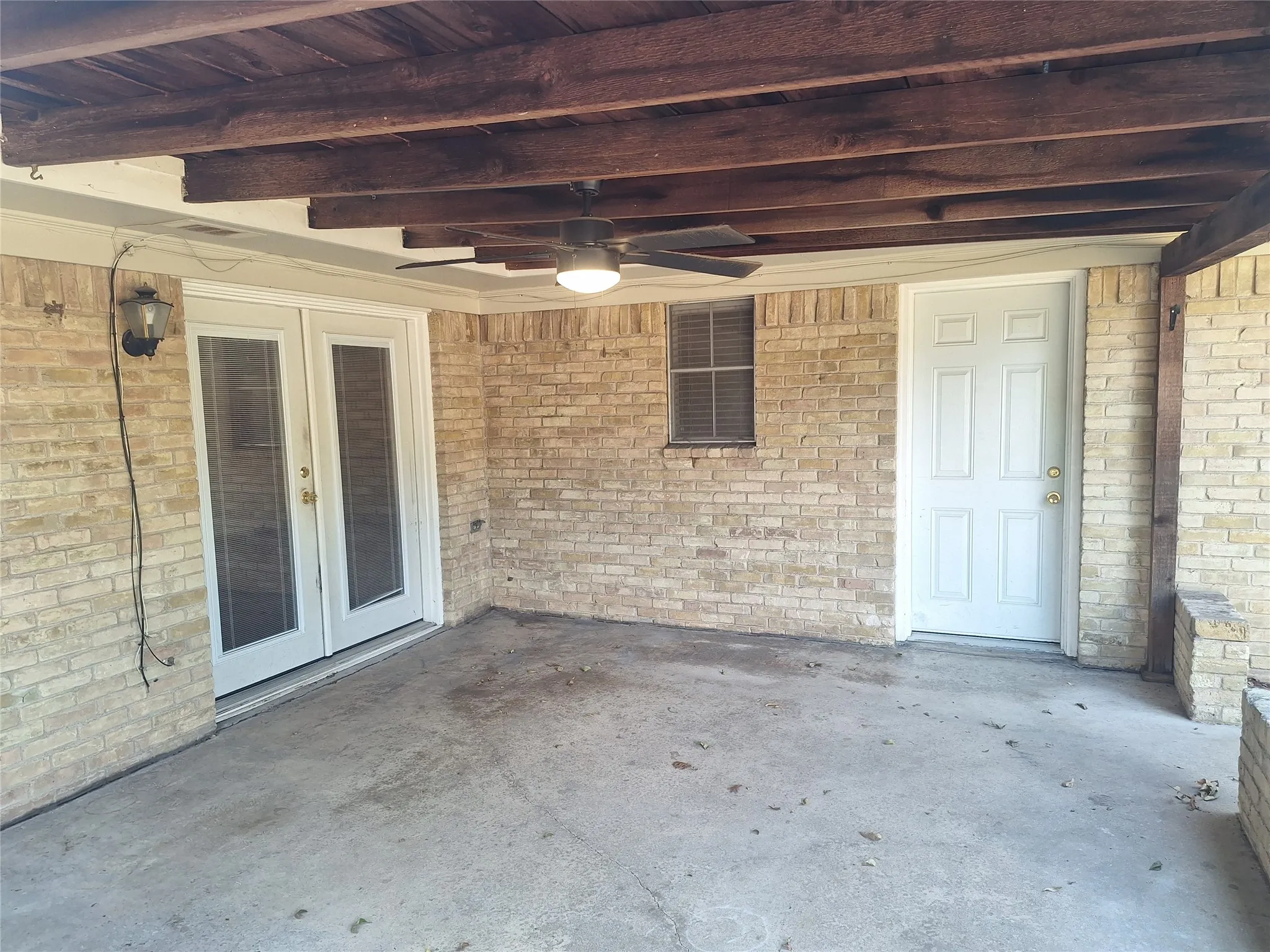 Single Family Residence For Rent in Dallas County , 906 Sharpshire Street, Grand Prairie, Texas 75050, 3 Bedroom, 1 Bathroom, 2 Garage spaces, 2,526 Sqft, built in 1964, mls#21349636, Real Estate Agent in Grand Prairie, Homes For Rent in Dallas county, Homes For Rent in Grand Prairie, Realtor in Grand Prairie Texas, Real Estate Brokerage Independent Realty Texas, Luminita Cordes Realtor