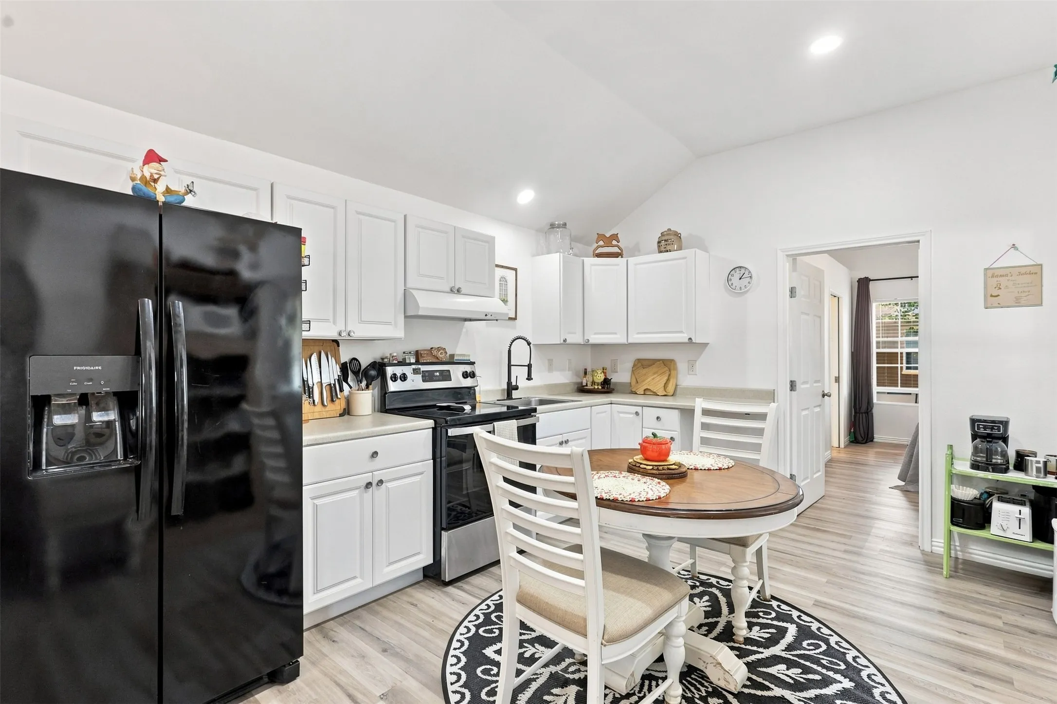 Manufactured Home For Sale in Hood County , 5727 Arkansas Trail, Granbury, Texas 76048, 1 Bedroom, 1 Bathroom, Garage spaces, 624 Sqft, built in 2022, mls#21342026, Real Estate Agent in Granbury, Homes For Sale in Hood county, Homes For Sale in Granbury, Realtor in Granbury Texas, Real Estate Brokerage Independent Realty Texas, Luminita Cordes Realtor