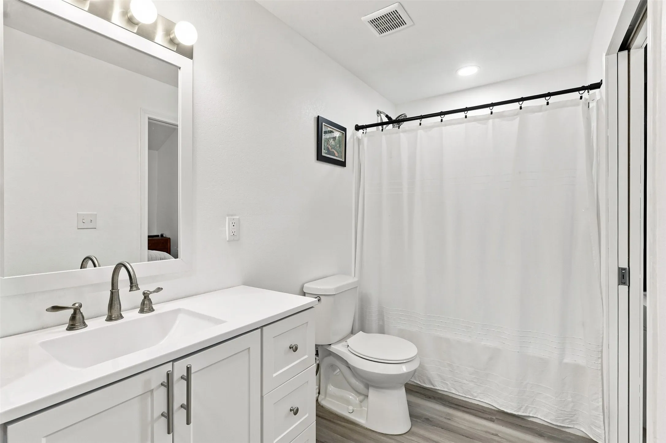 Manufactured Home For Sale in Hood County , 5727 Arkansas Trail, Granbury, Texas 76048, 1 Bedroom, 1 Bathroom, Garage spaces, 624 Sqft, built in 2022, mls#21342026, Real Estate Agent in Granbury, Homes For Sale in Hood county, Homes For Sale in Granbury, Realtor in Granbury Texas, Real Estate Brokerage Independent Realty Texas, Luminita Cordes Realtor