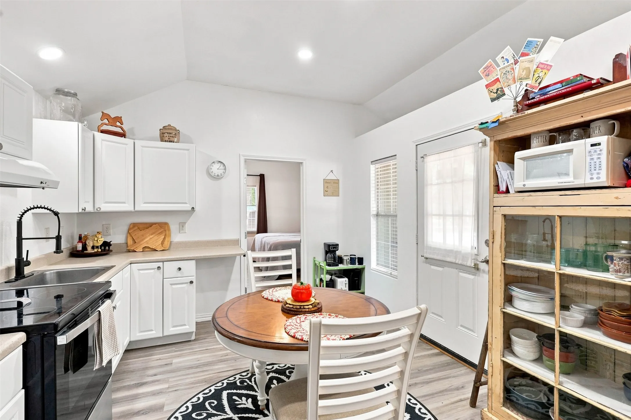 Manufactured Home For Sale in Hood County , 5727 Arkansas Trail, Granbury, Texas 76048, 1 Bedroom, 1 Bathroom, Garage spaces, 624 Sqft, built in 2022, mls#21342026, Real Estate Agent in Granbury, Homes For Sale in Hood county, Homes For Sale in Granbury, Realtor in Granbury Texas, Real Estate Brokerage Independent Realty Texas, Luminita Cordes Realtor