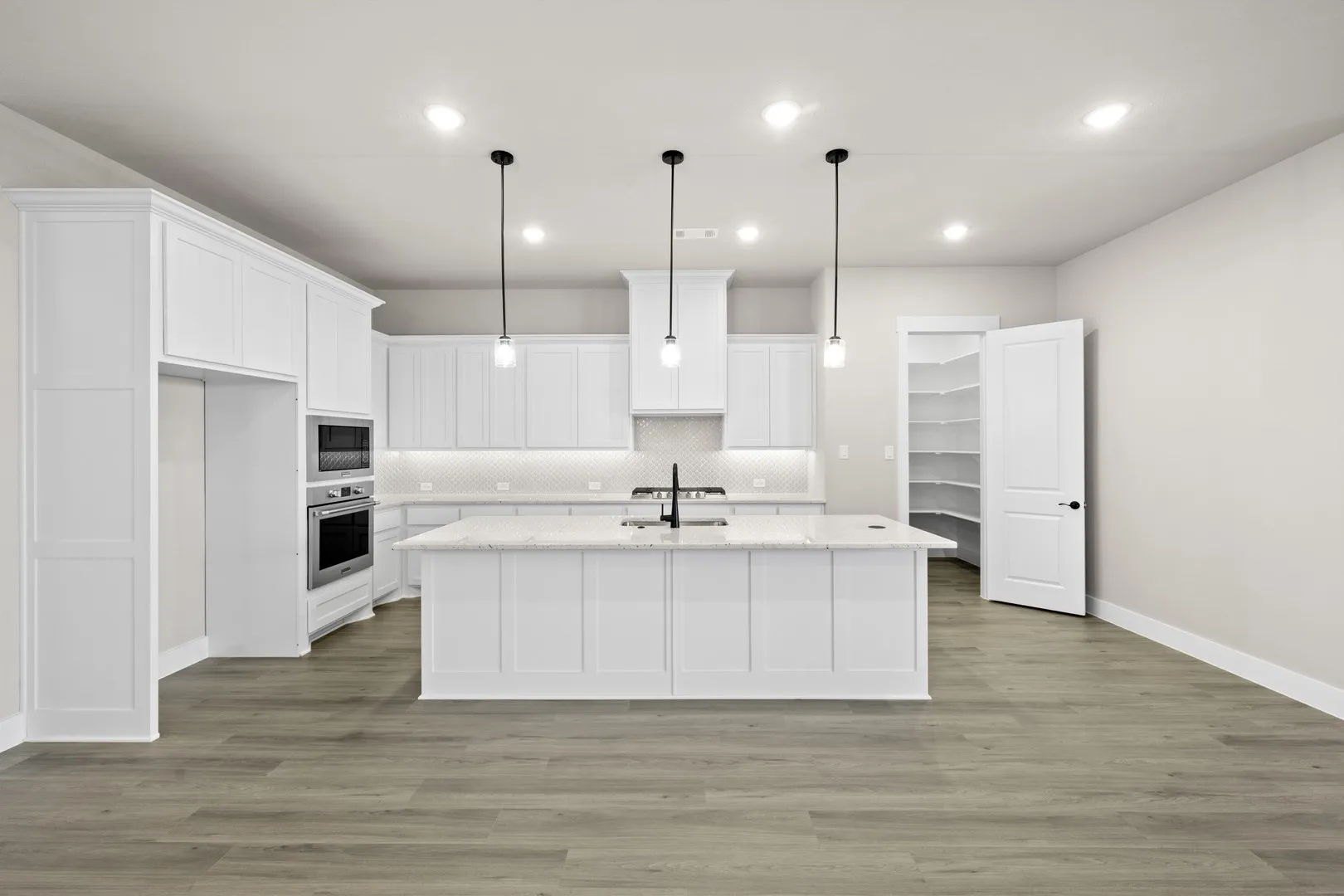 Single Family Residence For Sale in Denton County , 217 Ravenna Boulevard, Justin, Texas 76247, 2 Bedroom, 2 Bathroom, 3 Garage spaces, 2,232 Sqft, built in 2026, mls#21351717, Real Estate Agent in Justin, Homes For Sale in Denton county, Homes For Sale in Justin, Realtor in Justin Texas, Real Estate Brokerage Independent Realty Texas, Luminita Cordes Realtor