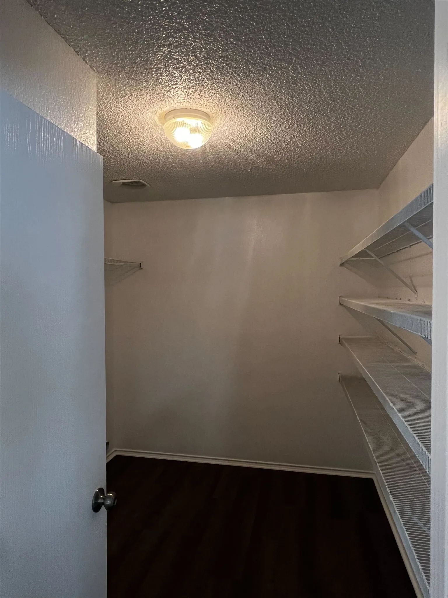 Single Family Residence For Rent in Tarrant County , 1601 Hedgewood Trail, Fort Worth, Texas 76112, 3 Bedroom, 2 Bathroom, 2 Garage spaces, 1,637 Sqft, built in 2006, mls#21349565, Real Estate Agent in Fort Worth, Homes For Rent in Tarrant county, Homes For Rent in Fort Worth, Realtor in Fort Worth Texas, Real Estate Brokerage Independent Realty Texas, Luminita Cordes Realtor
