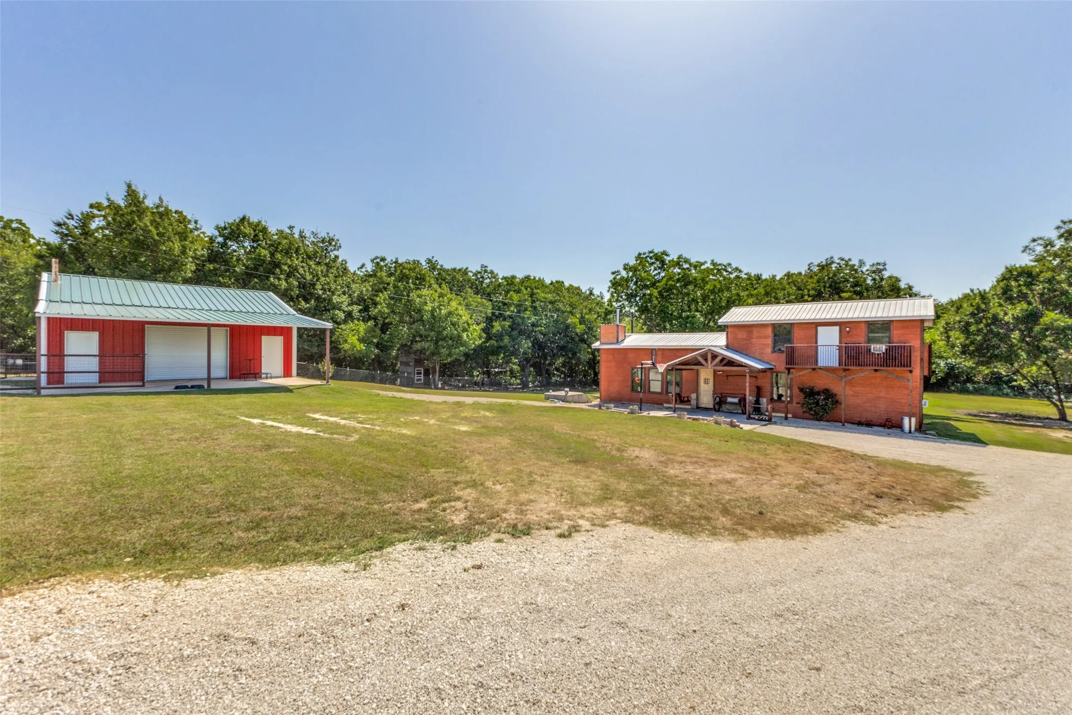 Single Family Residence For Sale in Cooke County , 9752 County Road 341, Muenster, Texas 76252, 4 Bedroom, 1 Bathroom, Garage spaces, 2,240 Sqft, built in 2004, mls#21351727, Real Estate Agent in Muenster, Homes For Sale in Cooke county, Homes For Sale in Muenster, Realtor in Muenster Texas, Real Estate Brokerage Independent Realty Texas, Luminita Cordes Realtor