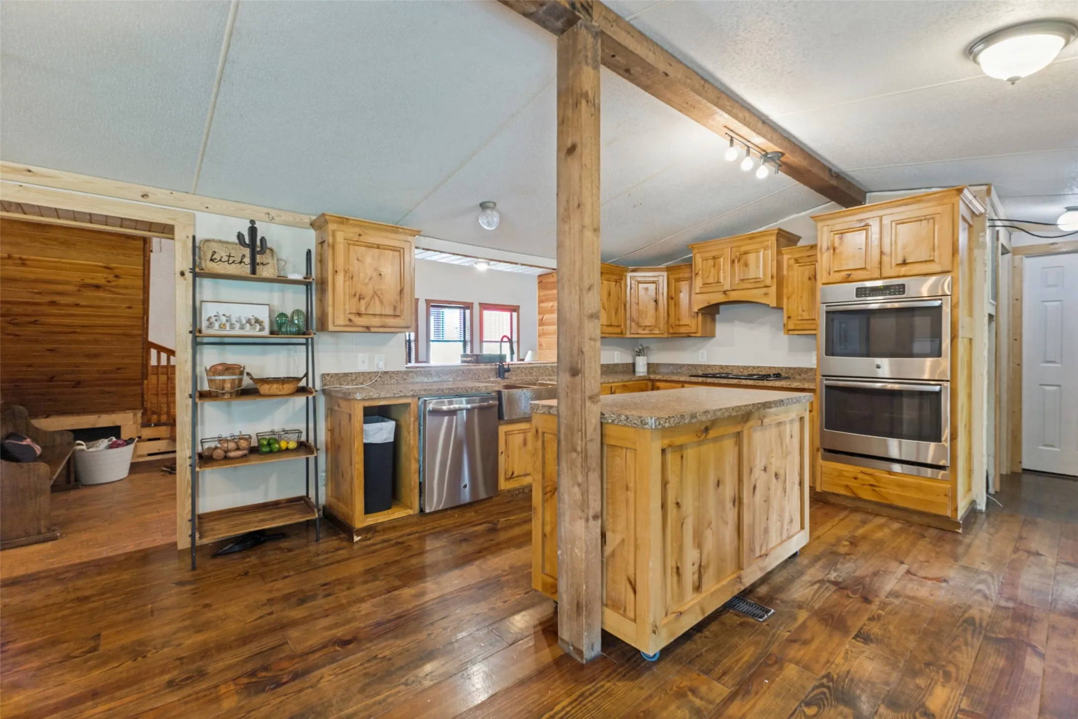 Single Family Residence For Sale in Cooke County , 9752 County Road 341, Muenster, Texas 76252, 4 Bedroom, 1 Bathroom, Garage spaces, 2,240 Sqft, built in 2004, mls#21351727, Real Estate Agent in Muenster, Homes For Sale in Cooke county, Homes For Sale in Muenster, Realtor in Muenster Texas, Real Estate Brokerage Independent Realty Texas, Luminita Cordes Realtor